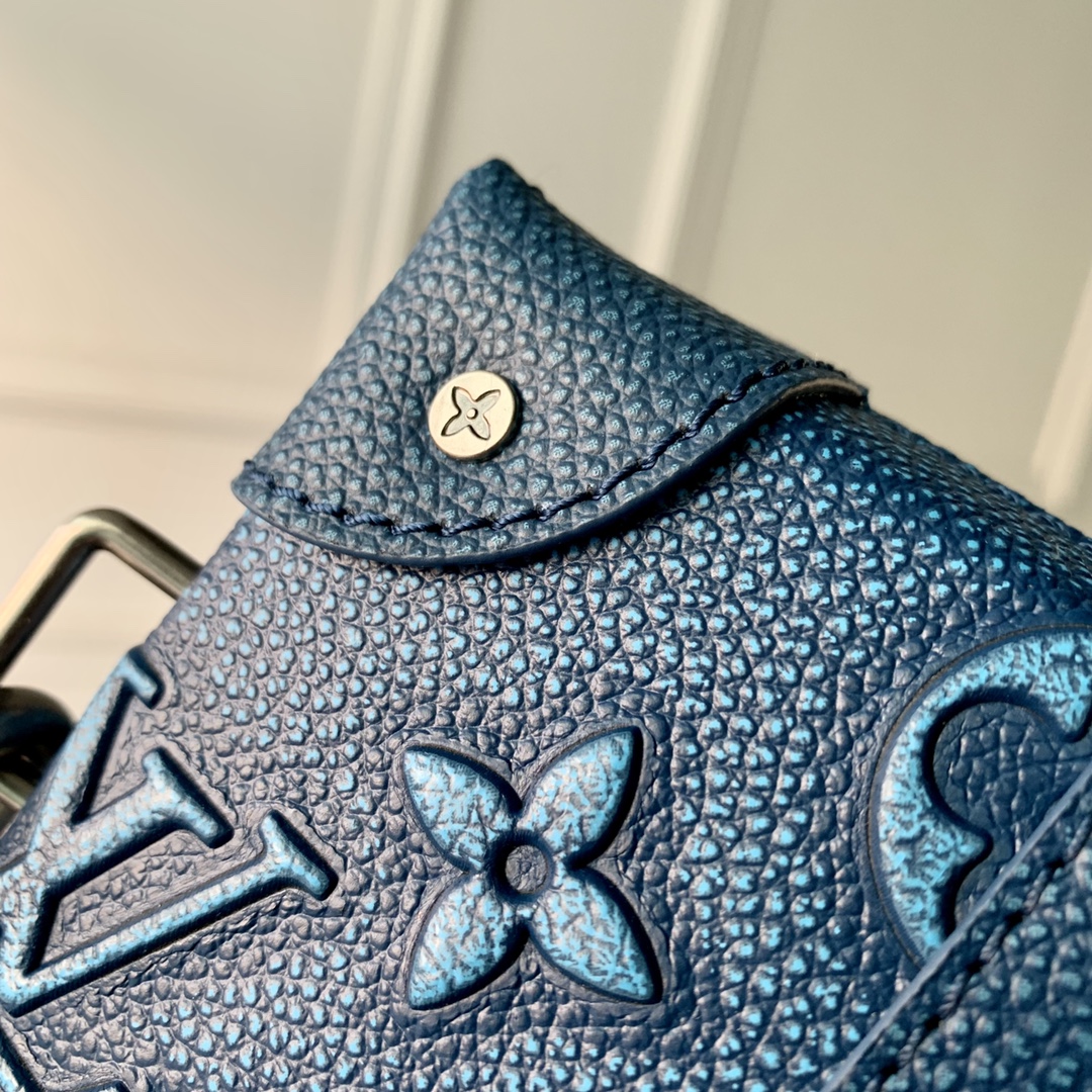 l**is V*t*n soft trunk-m81776-22.5*14*5 m