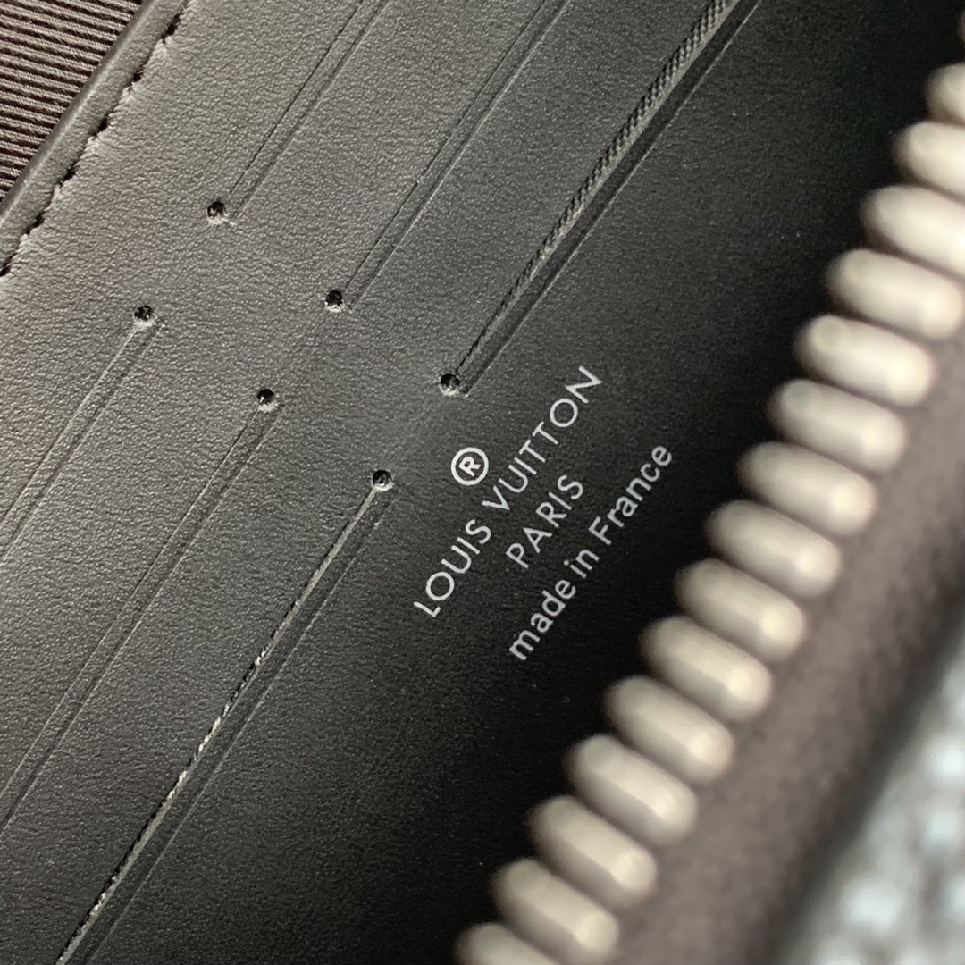 l**is V*t*n soft trunk-m81776-22.5*14*5 m