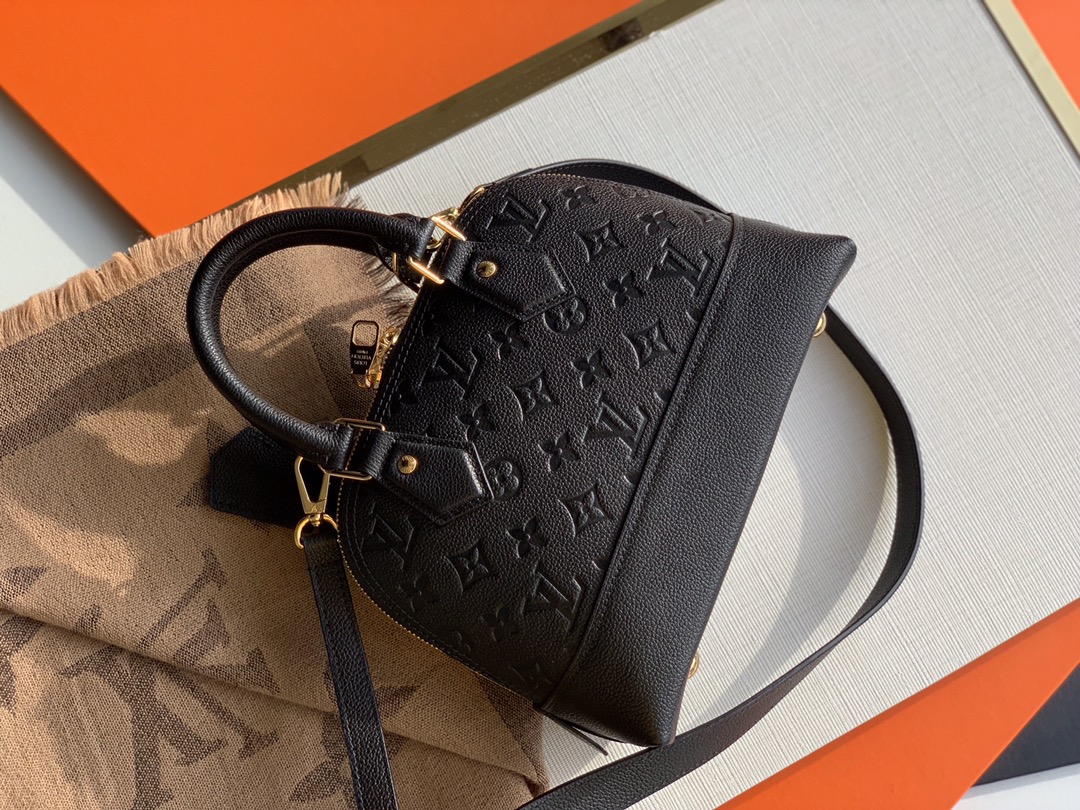 l**is V*t*n alma bb-25*19*12cm