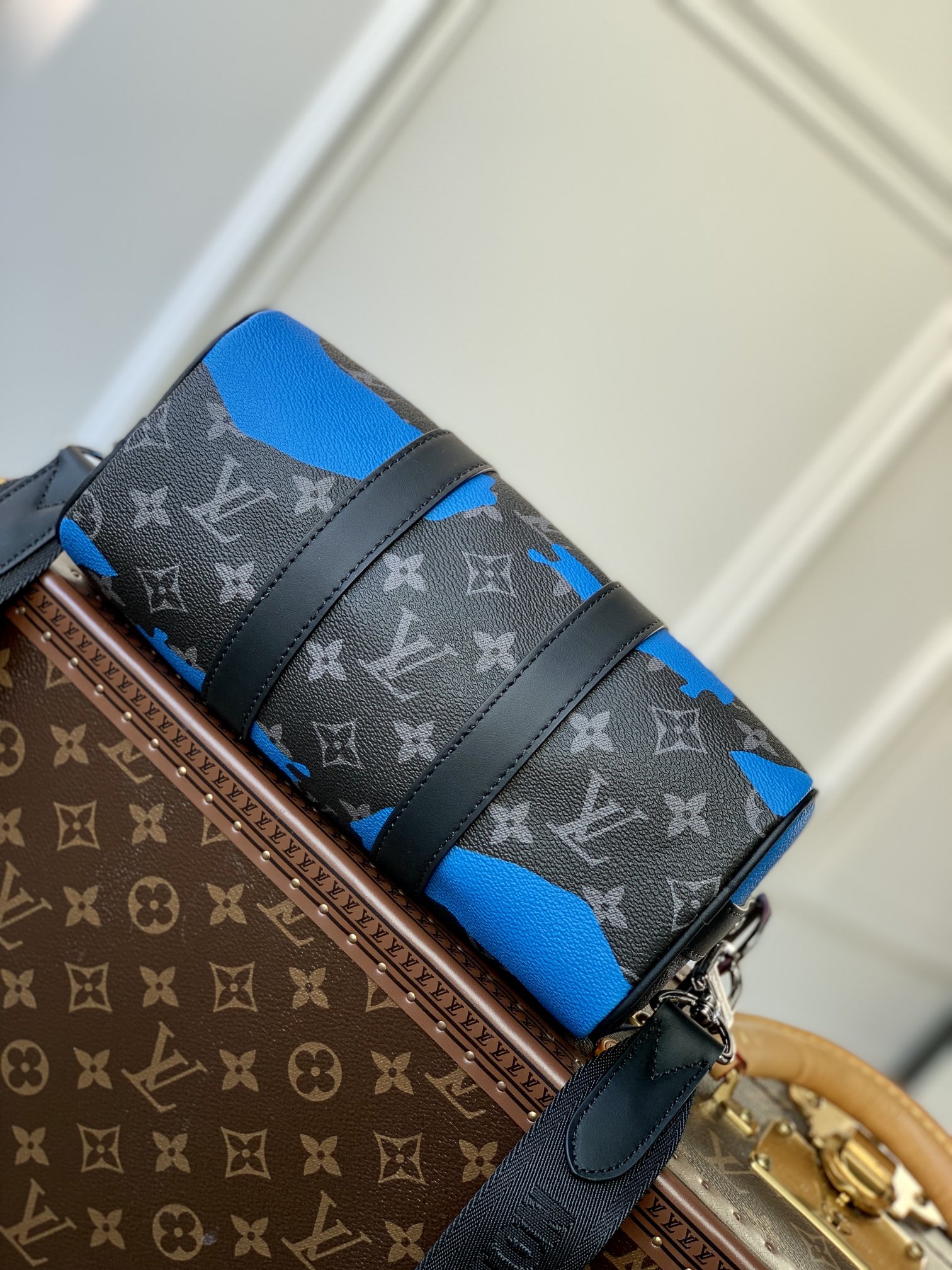 l**is V*t*n keepall-m21430-25*15*11cm