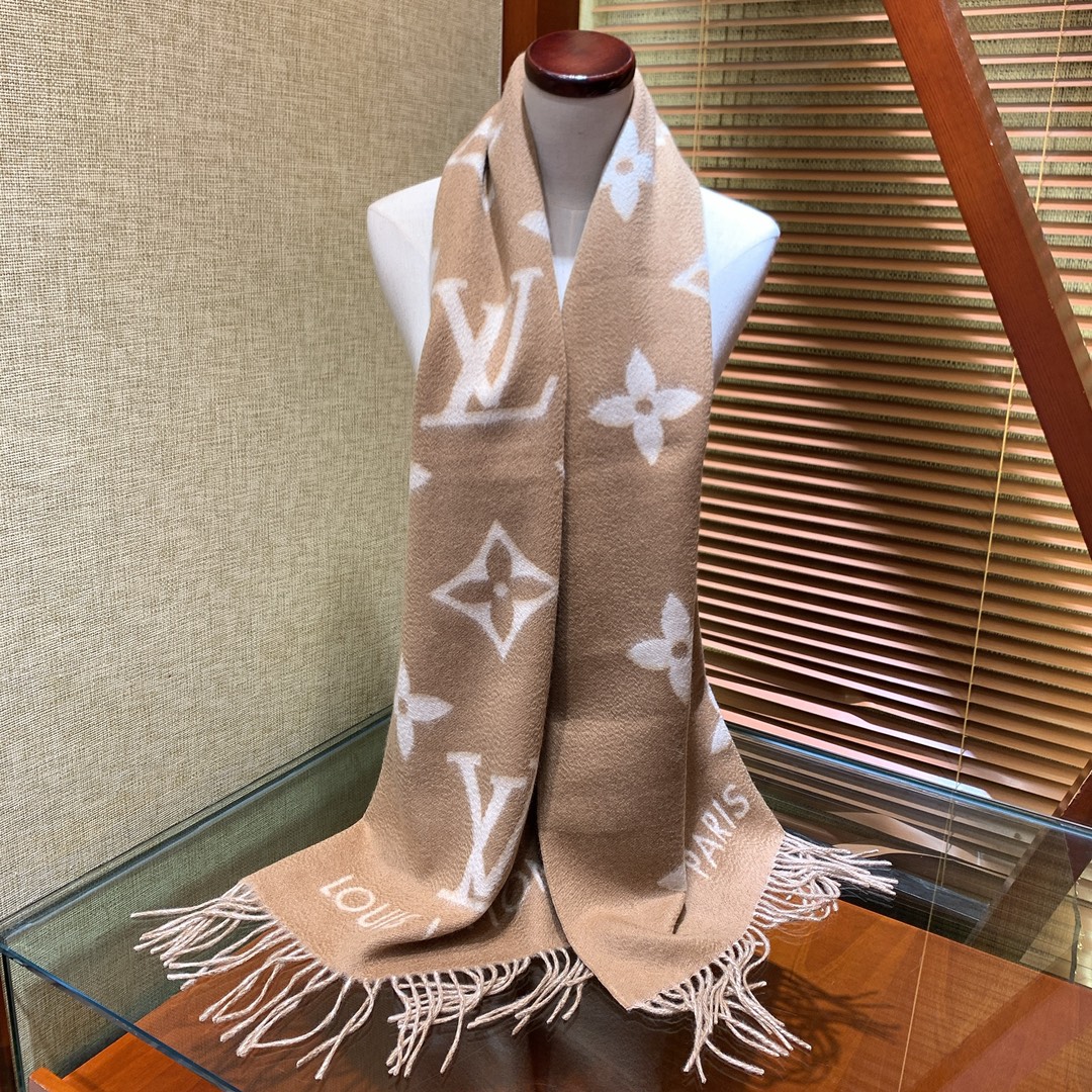 l**is V*t*n scarf-191 x 46cm