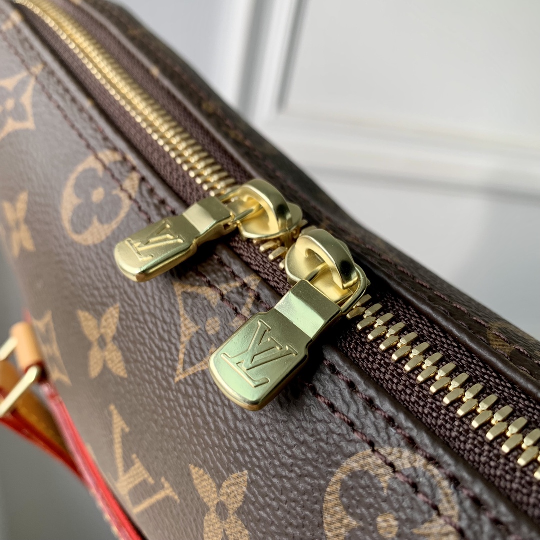 l**is V*t*n vintage coussin bag-26×27cm