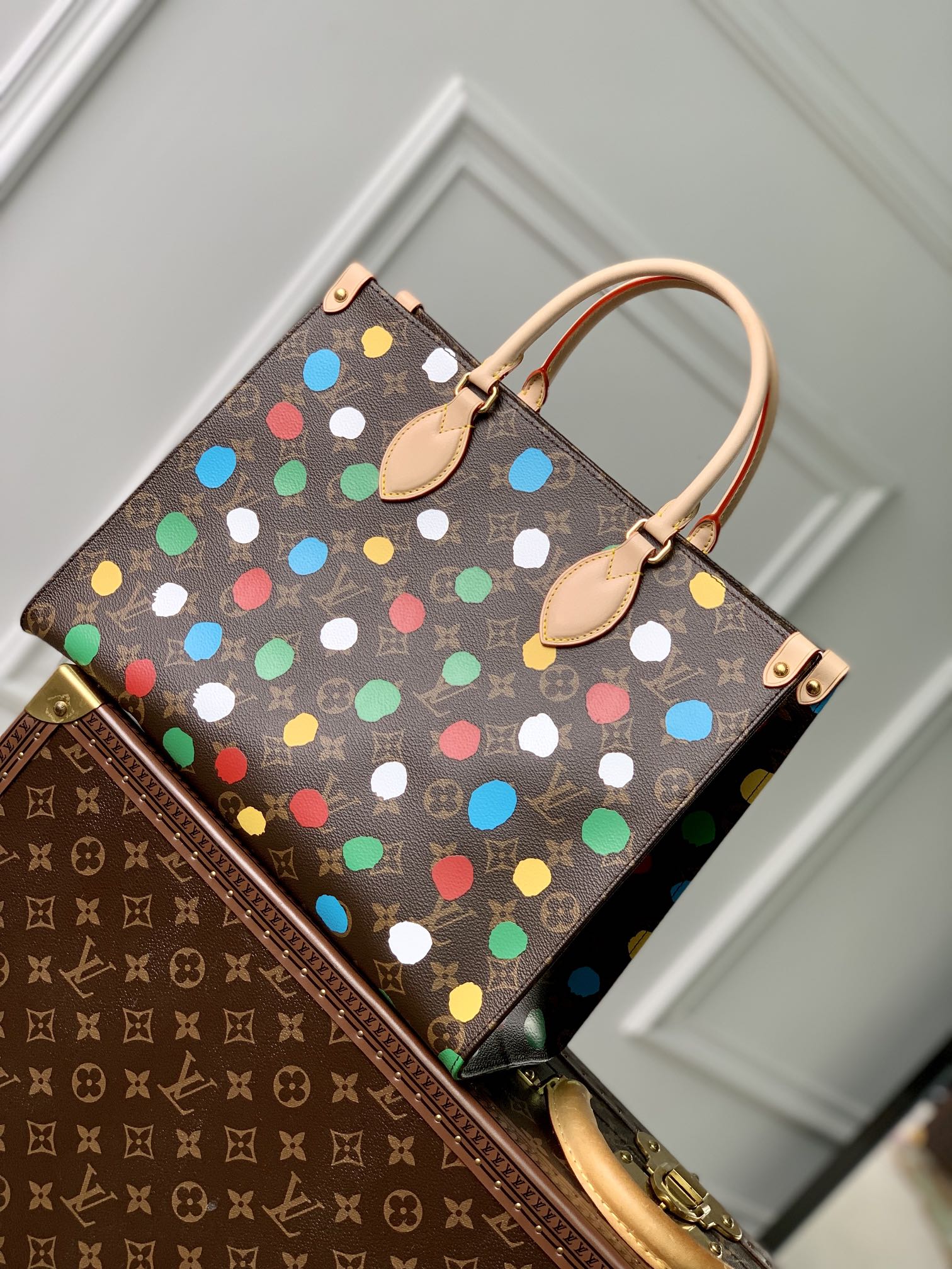 l**is V*t*n x ykonthego handbag-35 x 27 x 14 cm