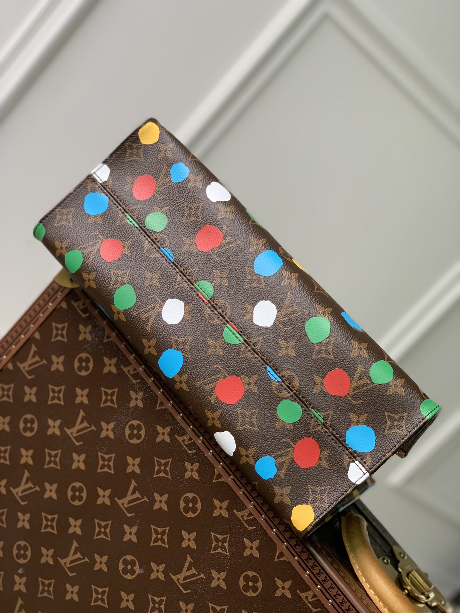 l**is V*t*n x ykonthego handbag-35 x 27 x 14 cm