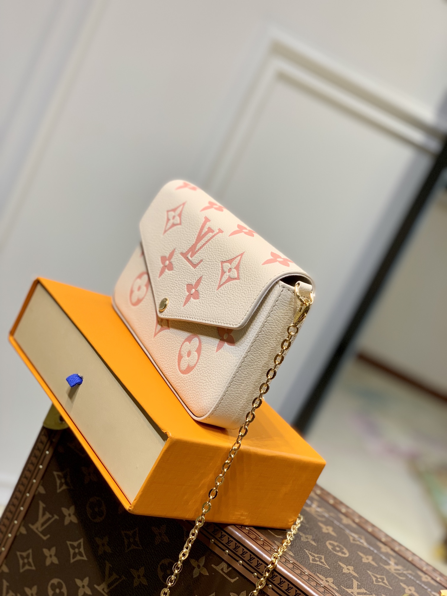l**is V*t*n pochette félicie-m82047-21*11* 2cm
