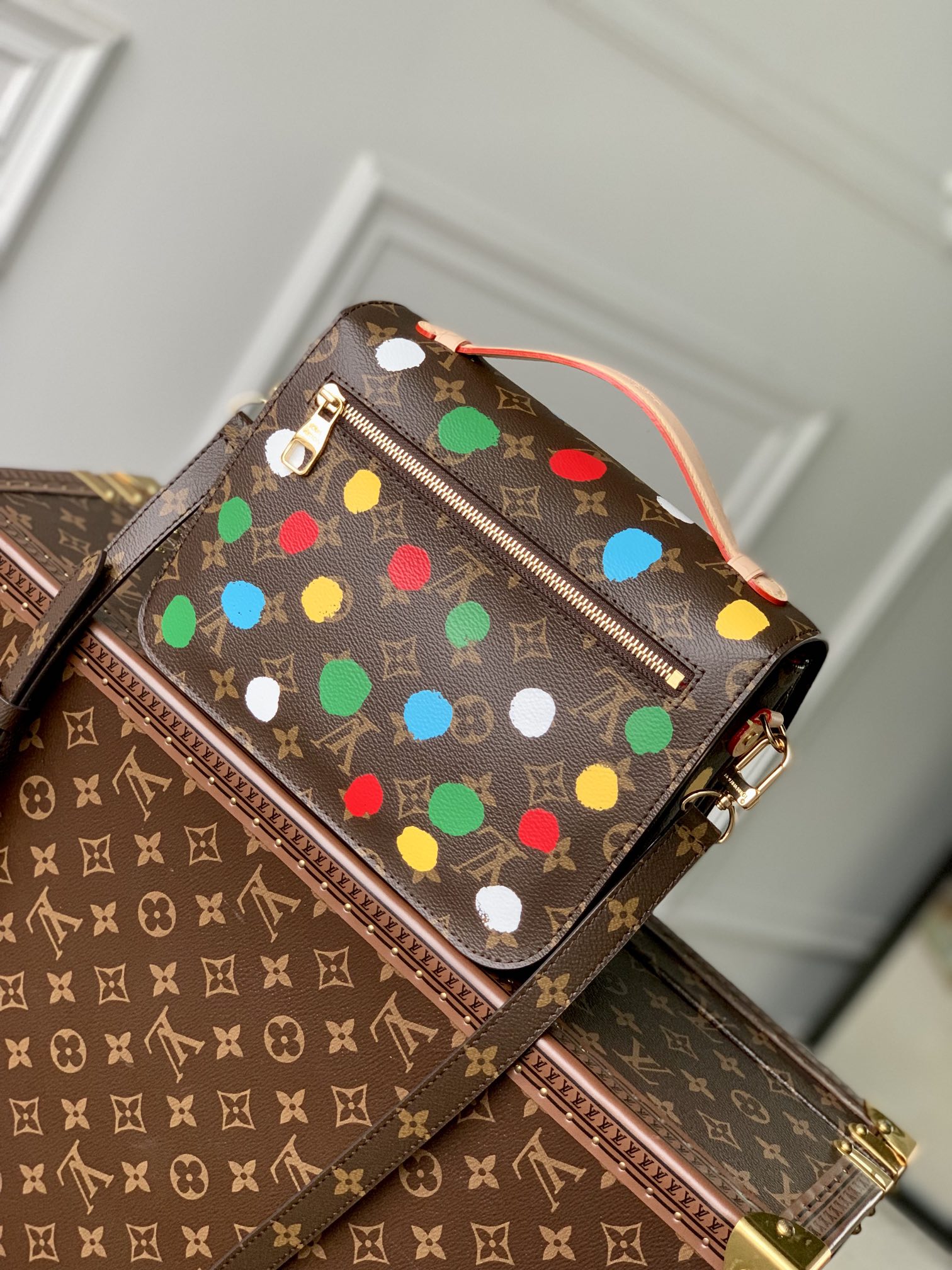 l**is V*t*n pochette metis handbags-25*19*7cm