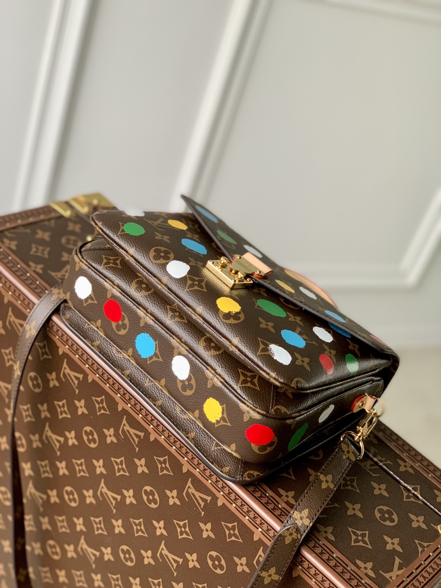 l**is V*t*n pochette metis handbags-25*19*7cm
