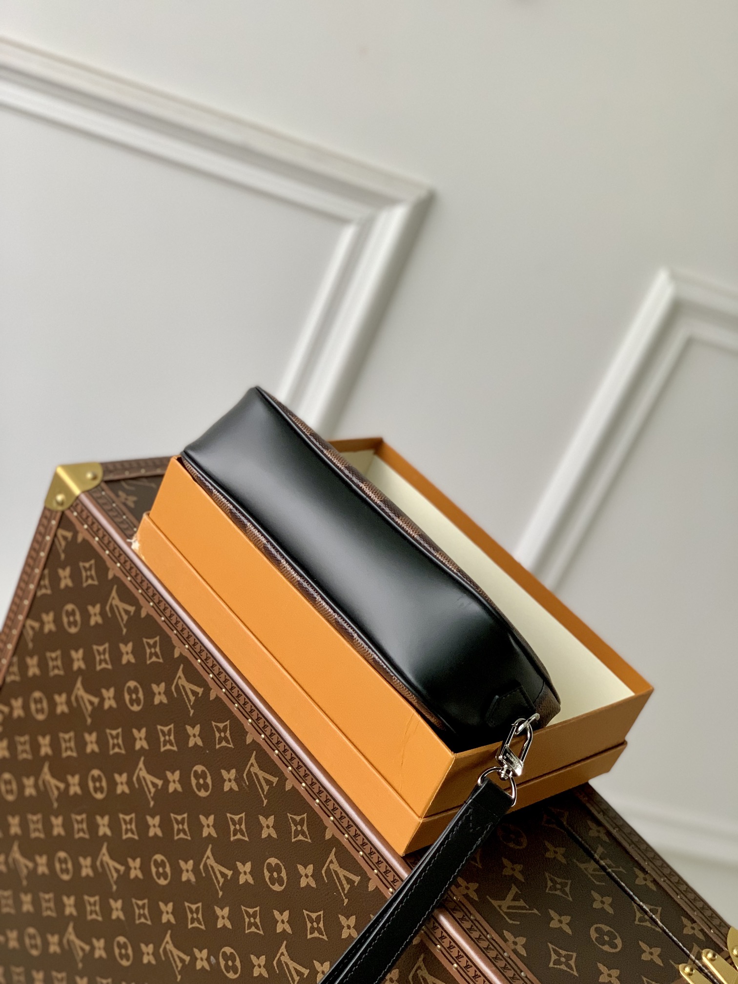 l**is V*t*n pochette kasai -25 x 15.5 x 6.5 cm