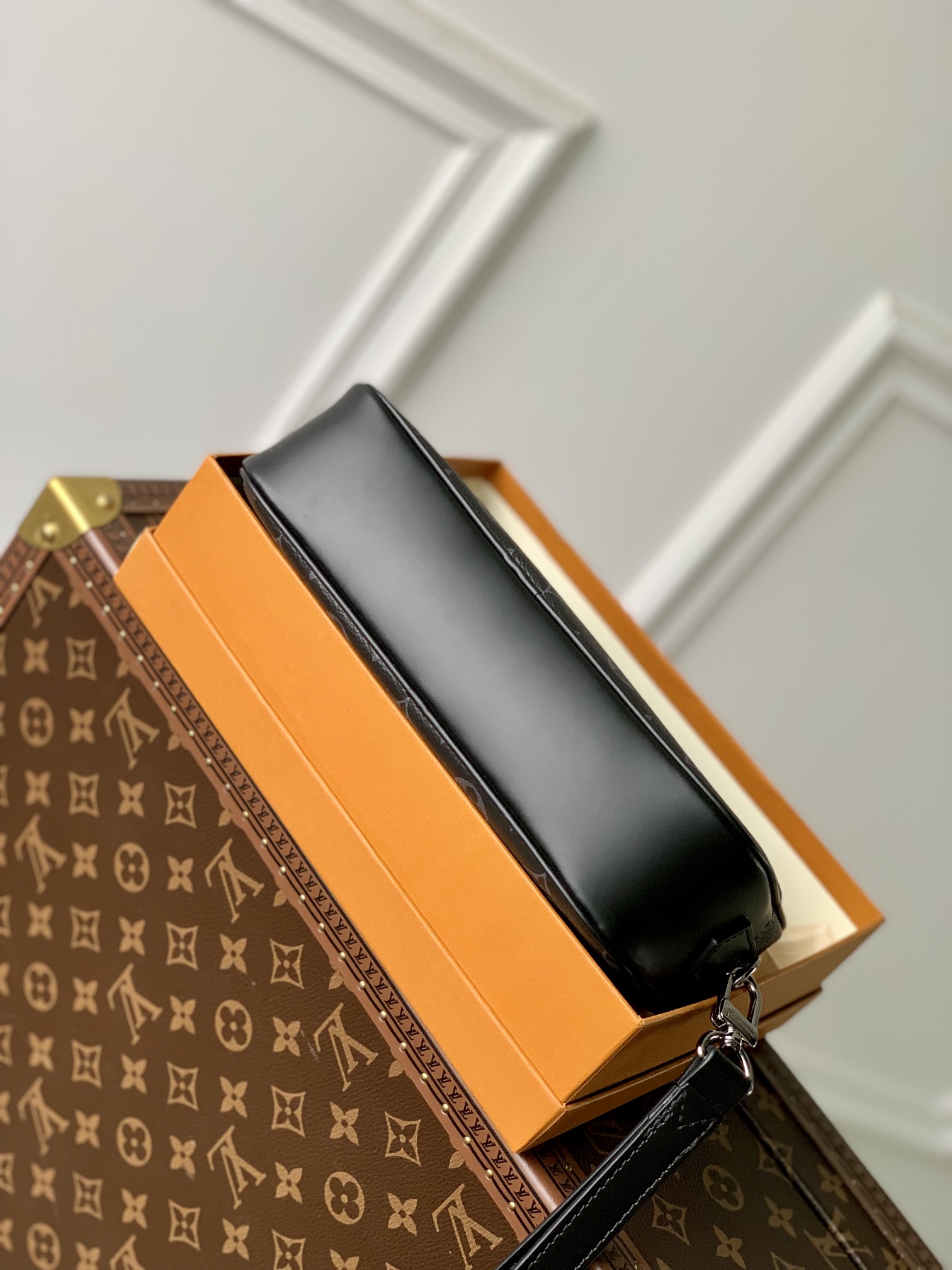 l**is V*t*n pochette kasai -25 x 15.5 x 6.5 cm
