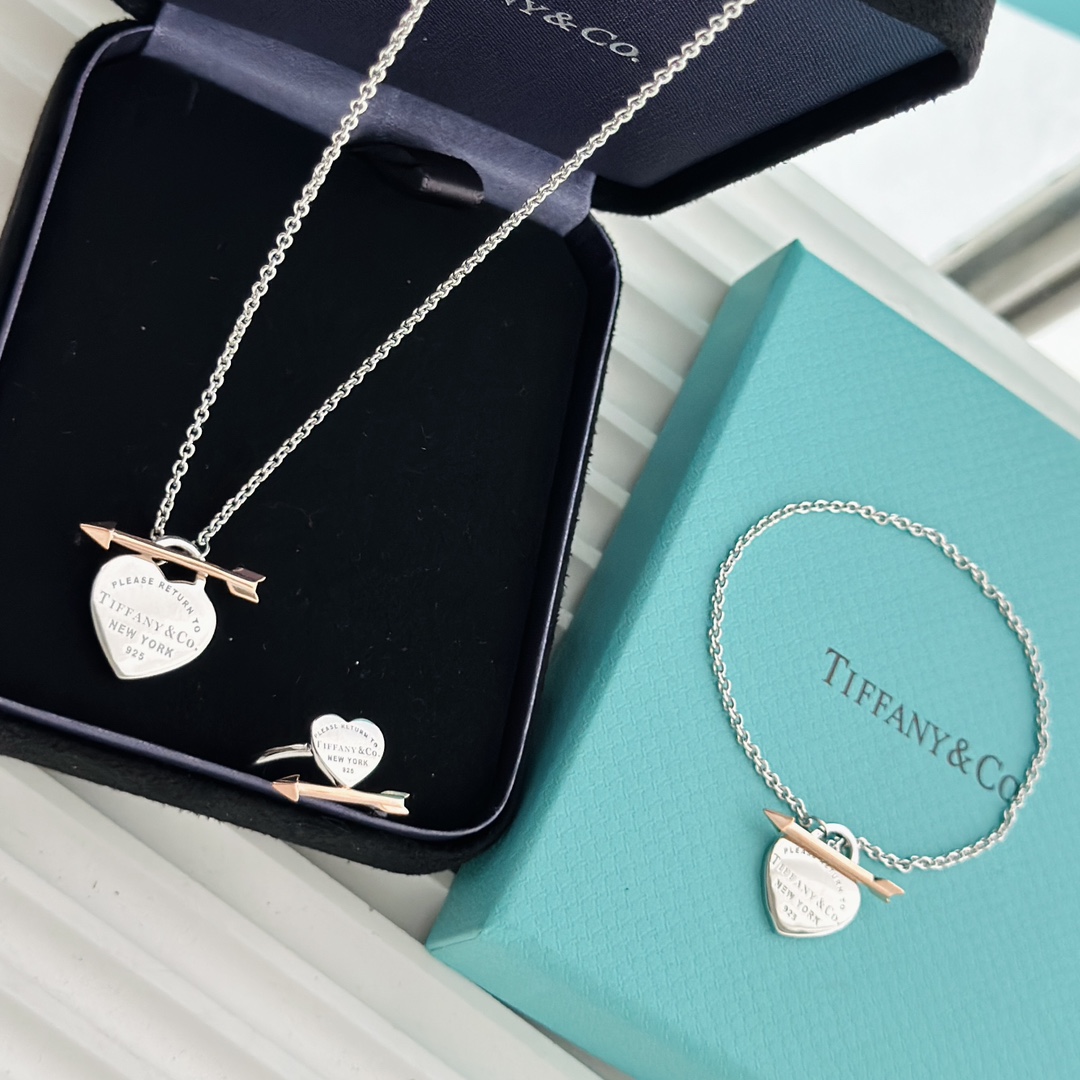 T*f*ny neclace