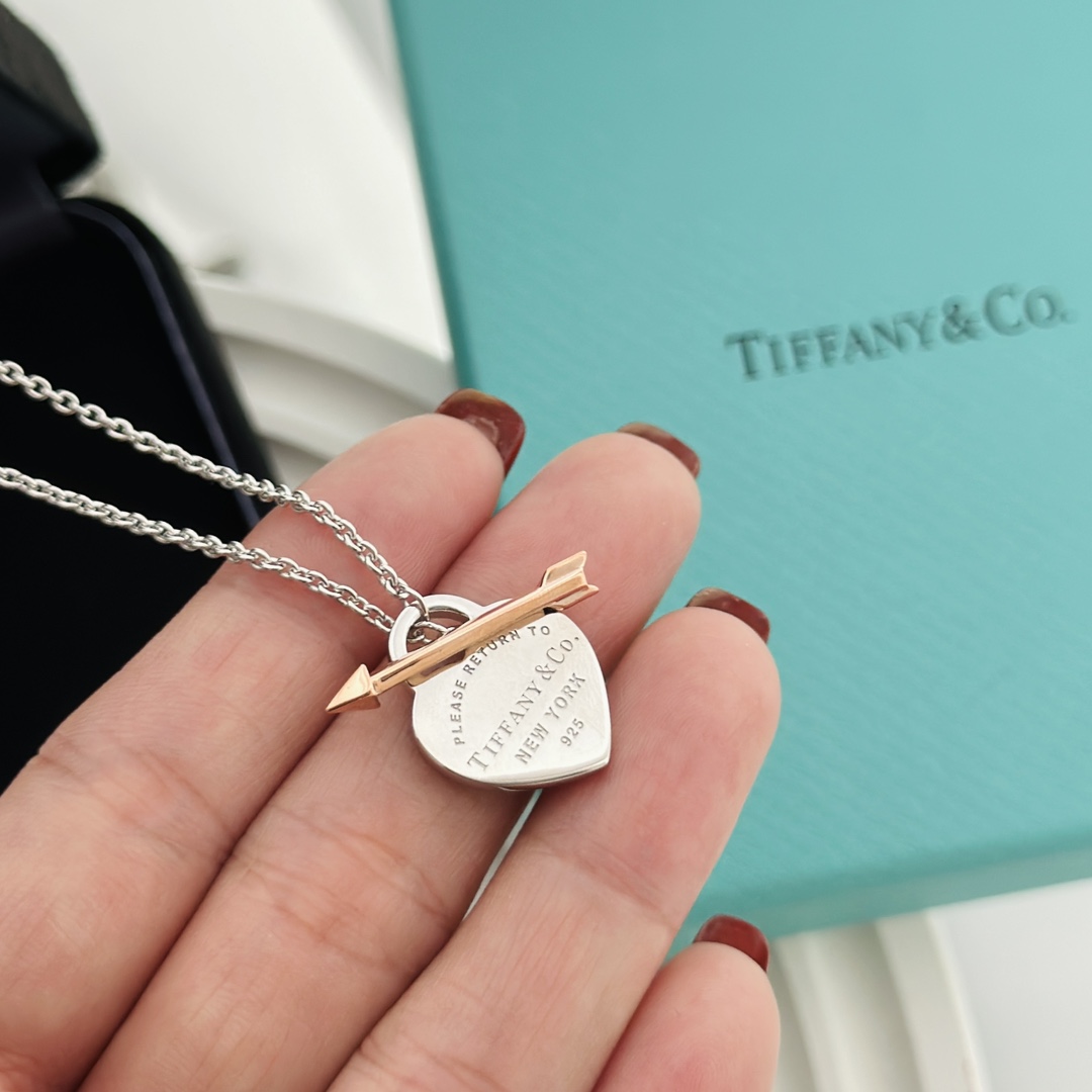 T*f*ny neclace