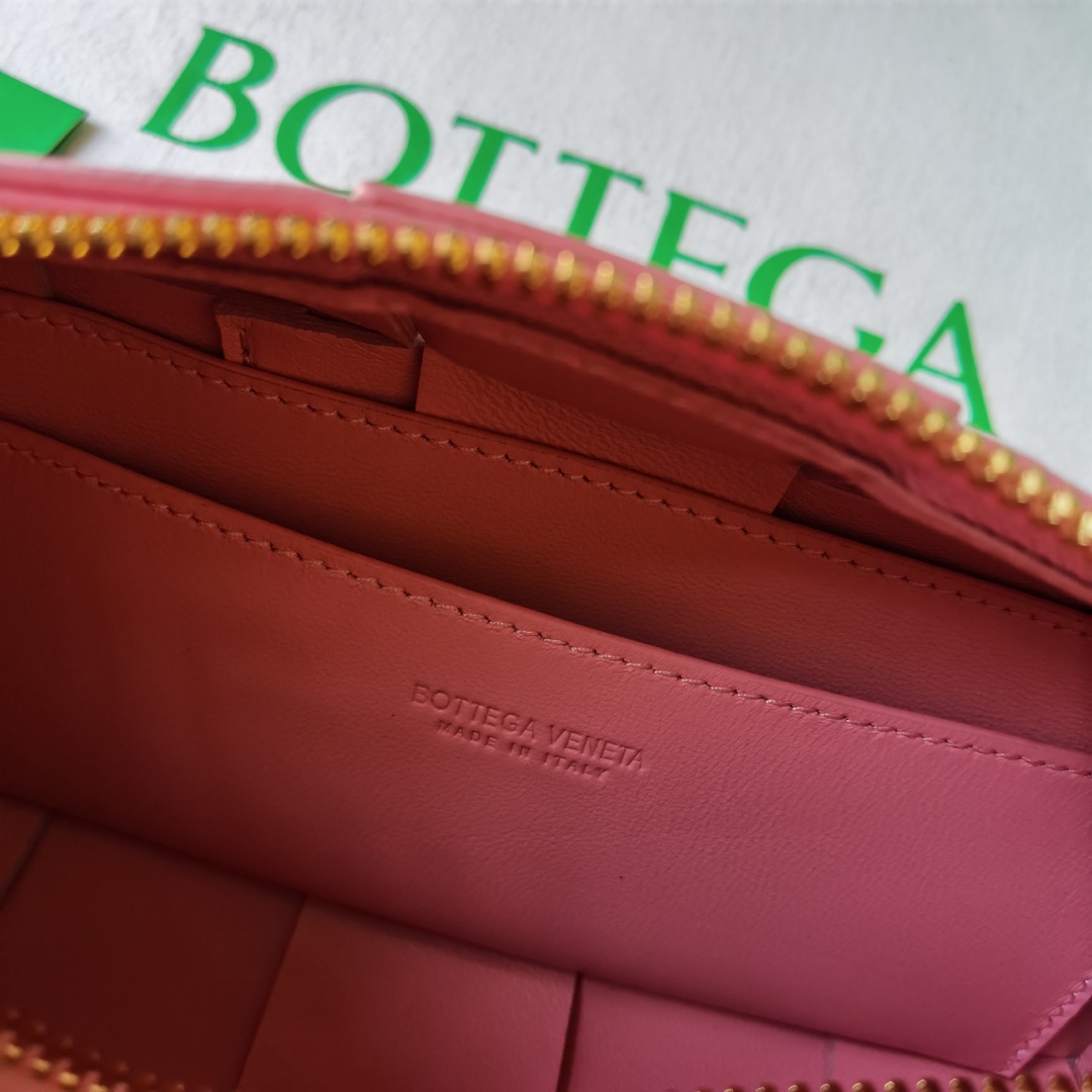 Bo*te*ga ve*ne*ta cassette bag-23.5x10x20cm
