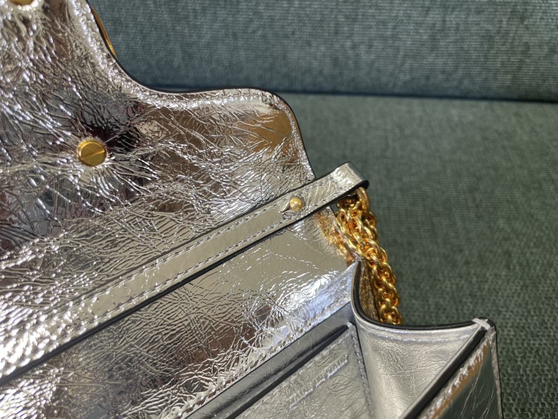 Valentino Garavani Mini Loc-20x 11x5CM