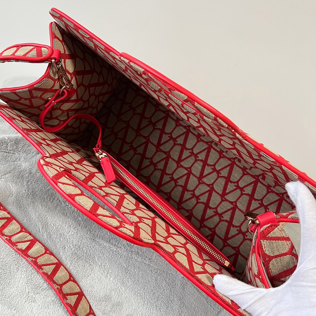 Valentino Garavani La Troisième Toile Iconographe -40*25*17CM