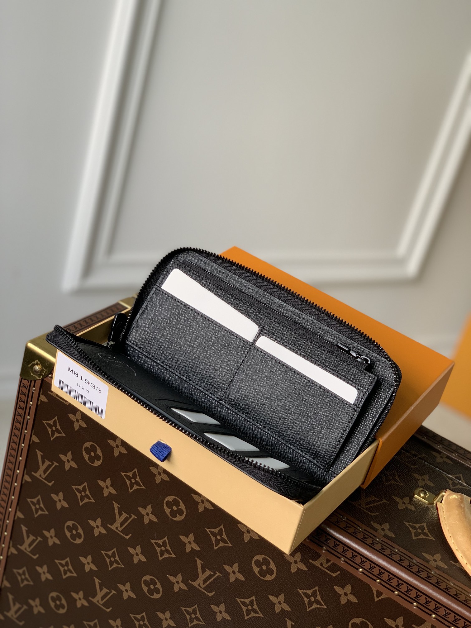 l**is V*t*n zippy wallet m81914-20*10cm