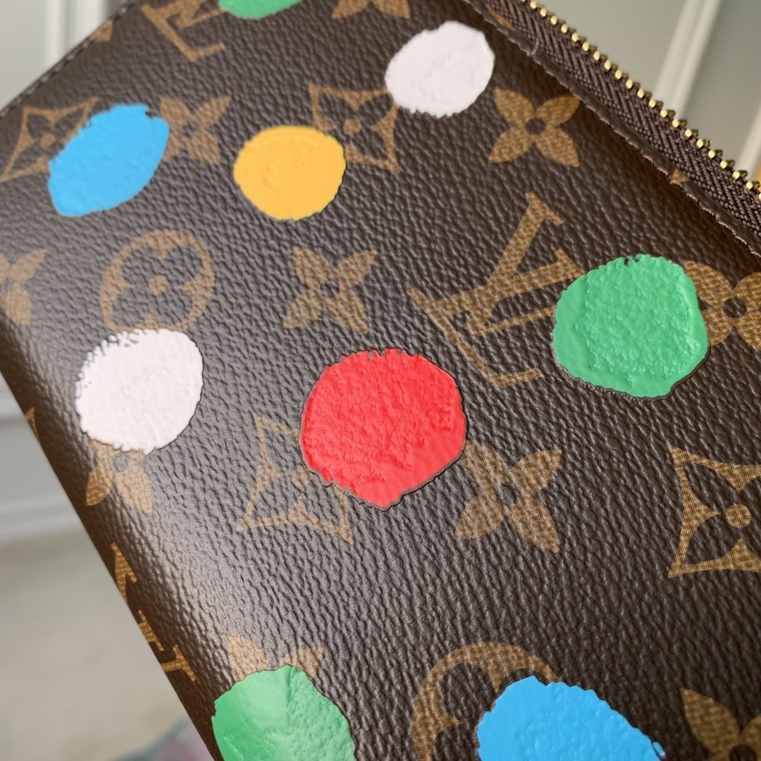 l**is V*t*n zippy wallet m81914-20*10cm