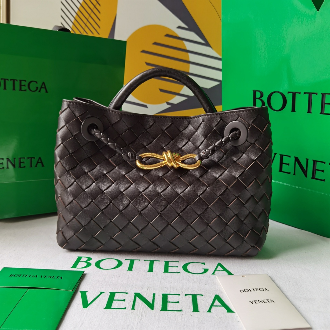Bo*te*ga ve*ne*tatote-22*25*10.5cm