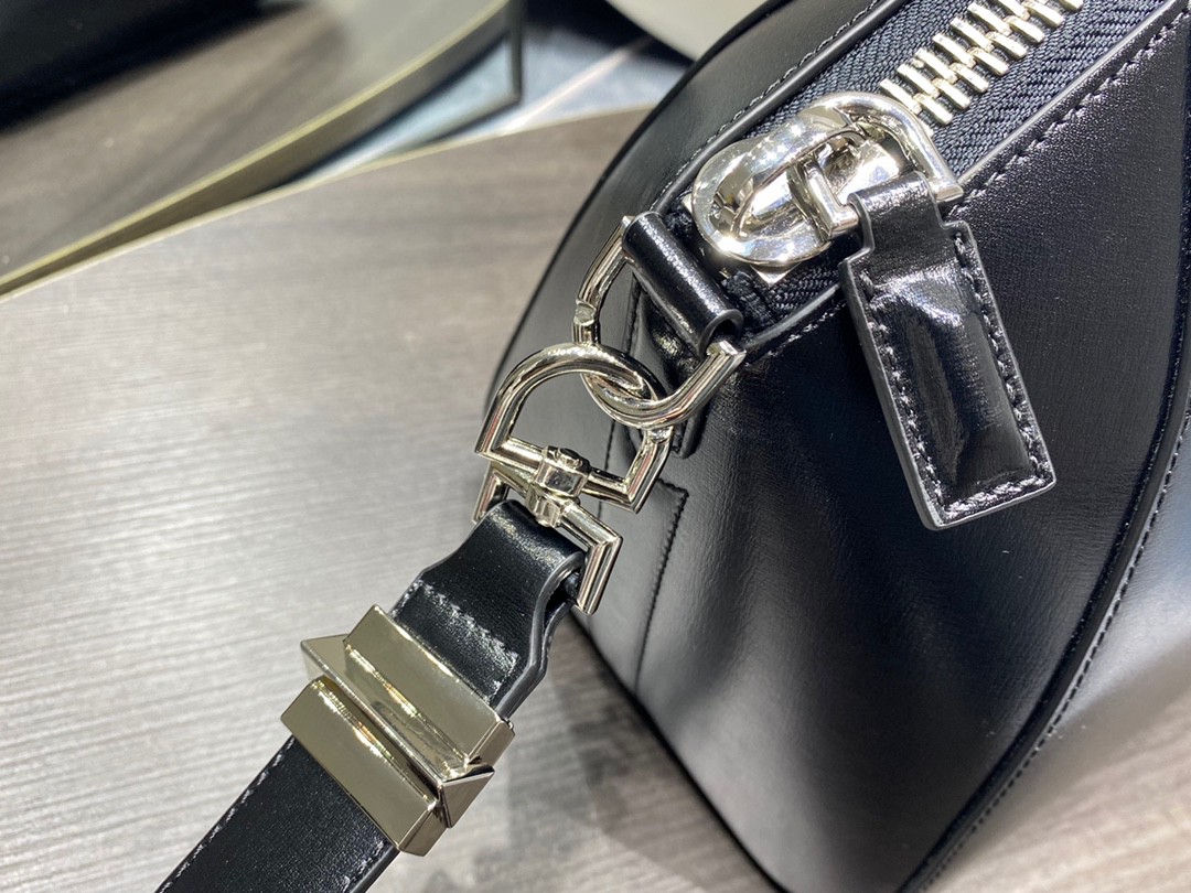 Givenchy Antigona Tote-28*17*23CM