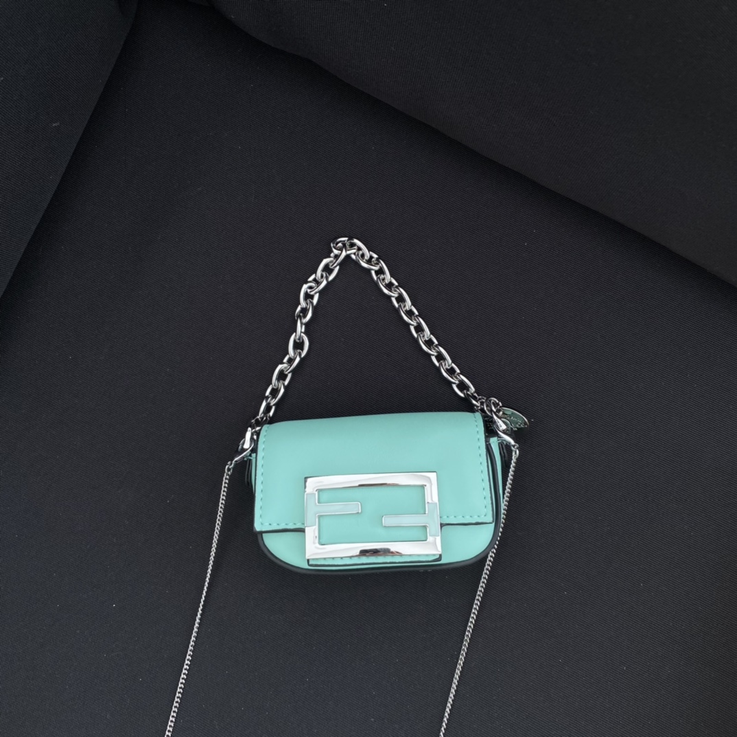 f**di&T*f*ny baguette bag-11×6.5×2.5cm