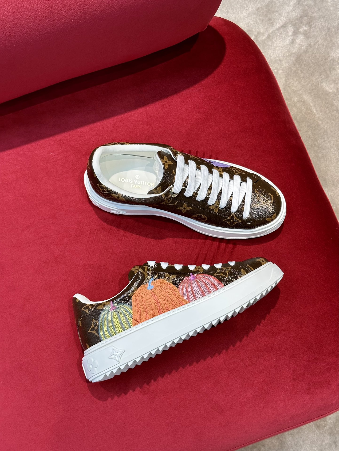 l**is V*t*n time out sneaker