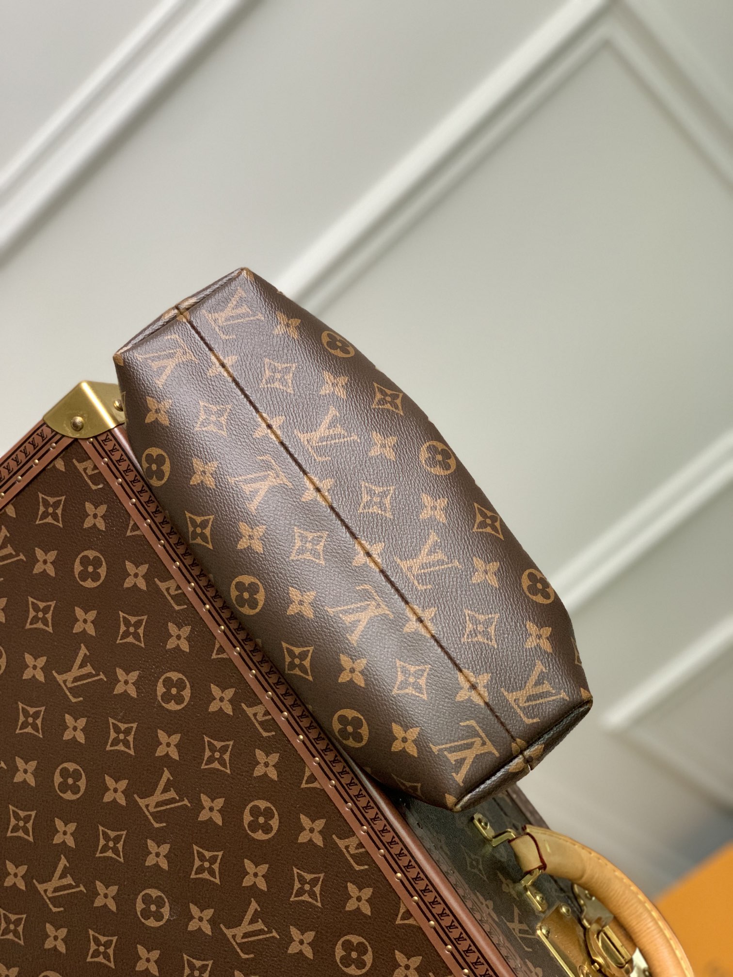 l**is V*t*n m46544 monogram clutch -28*14*10cm