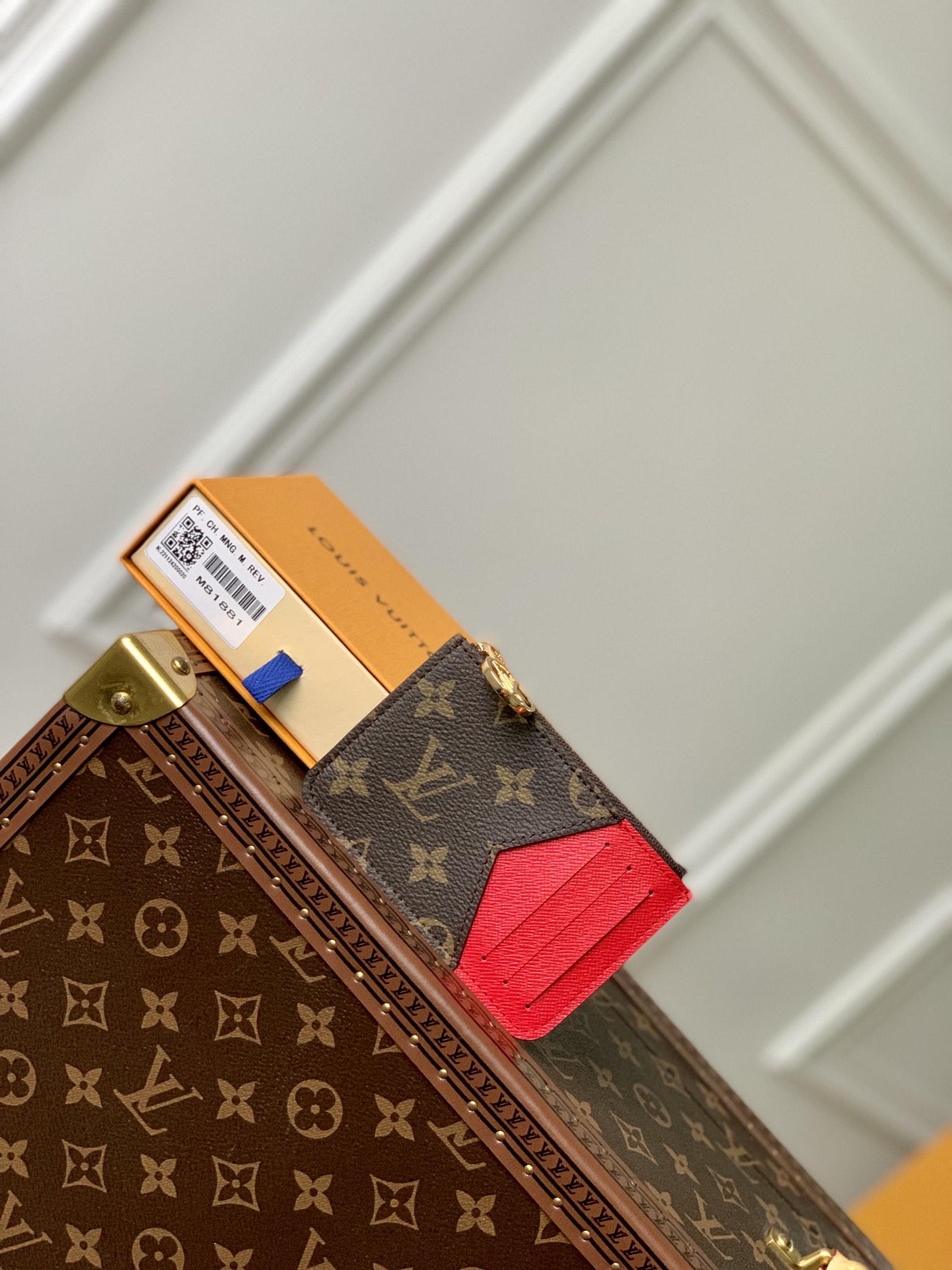 l**is V*t*n wallet-m81881-12 x 8 x 0.8cm