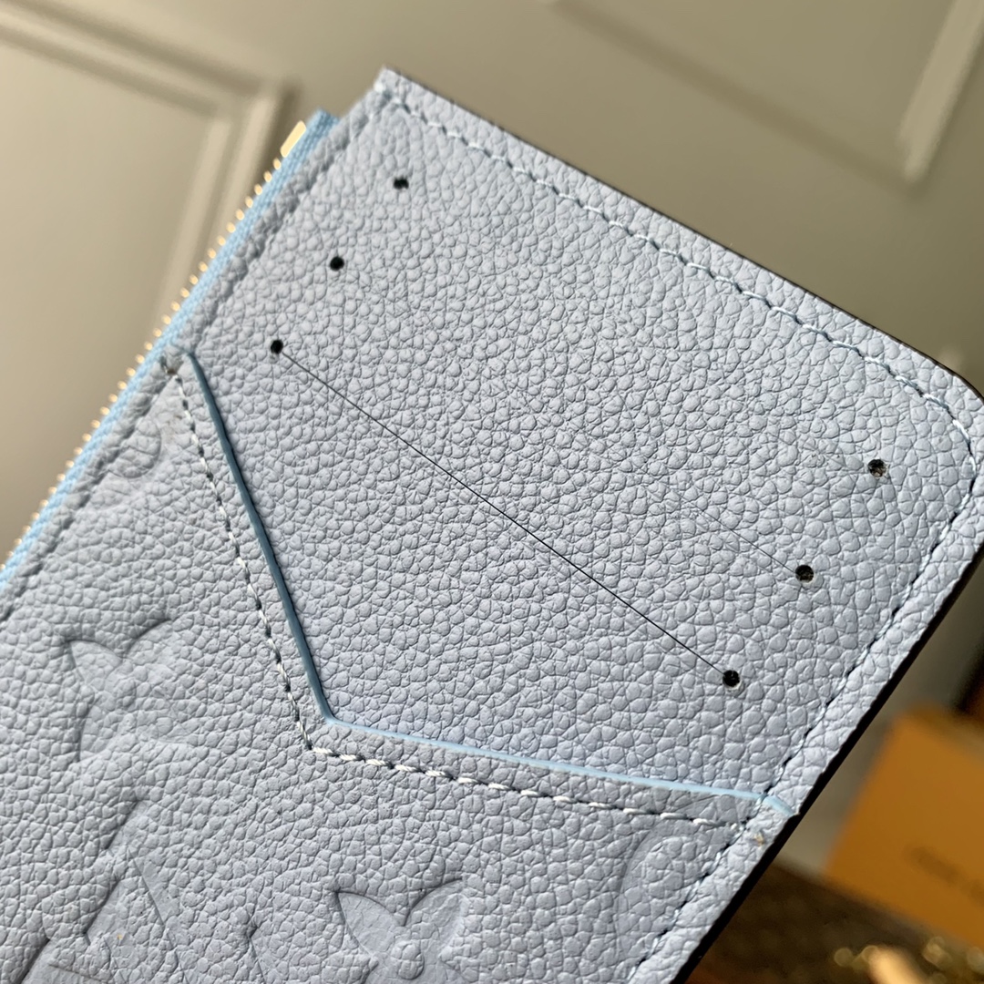 l**is V*t*n wallet-m81881-12 x 8 x 0.8cm