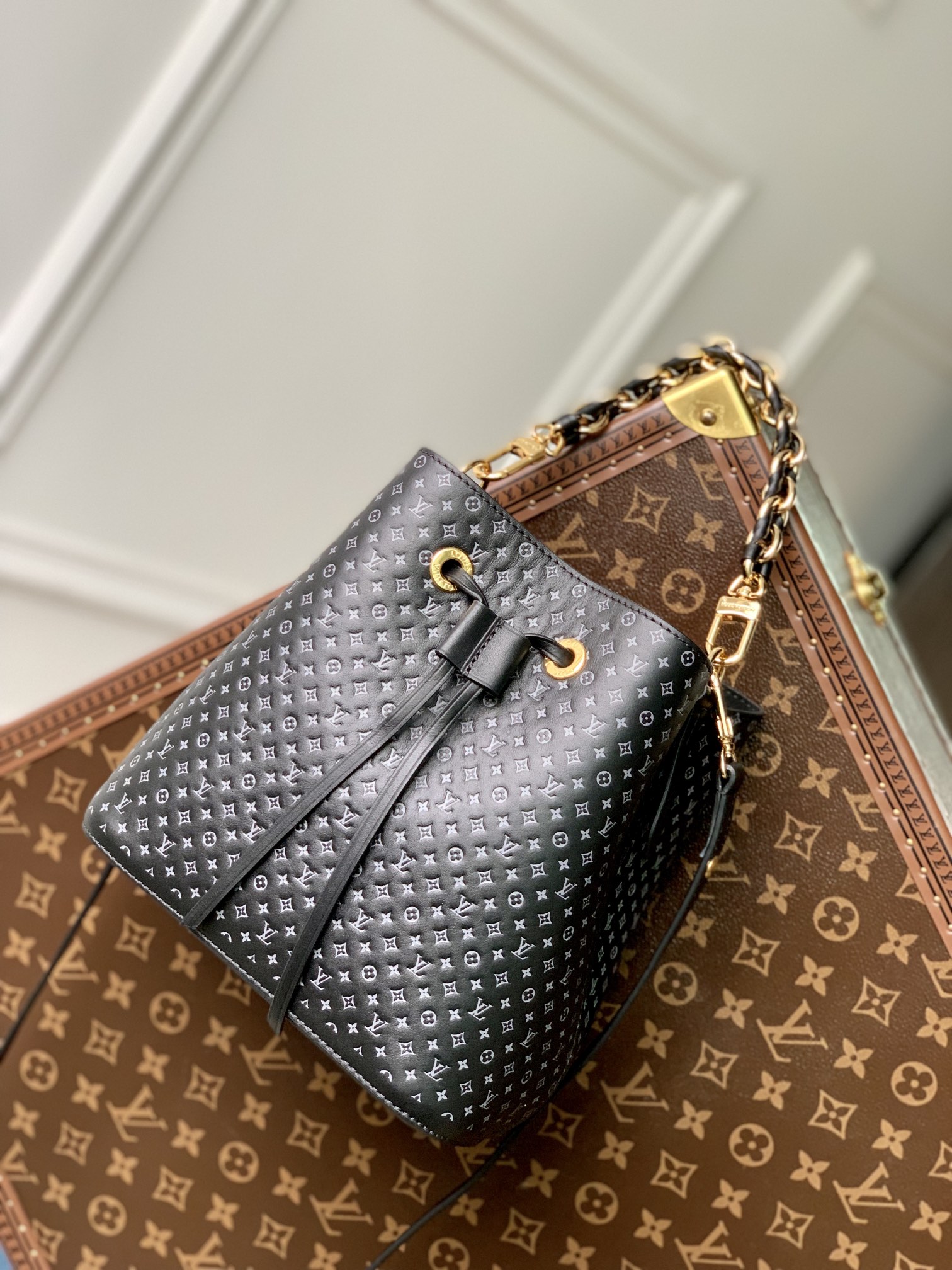 l**is V*t*n néonoé bucket bag -m46581- 20 x 20 x 13 cm