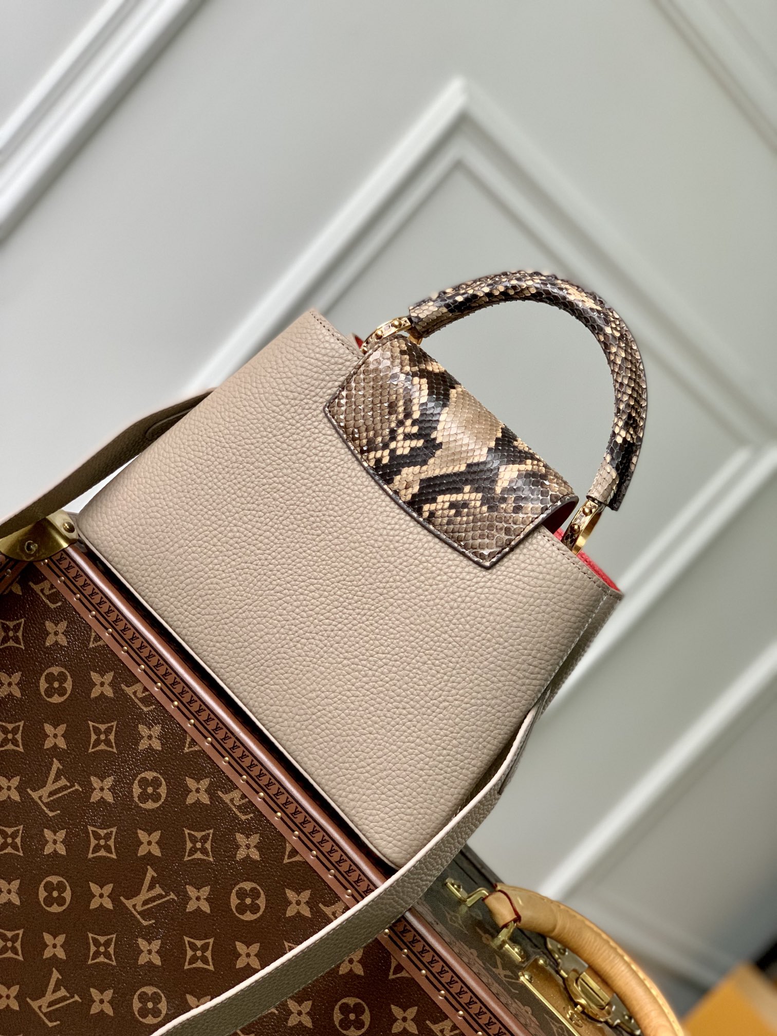 l**is V*t*n capucines bb-m21164-27*18*9cm