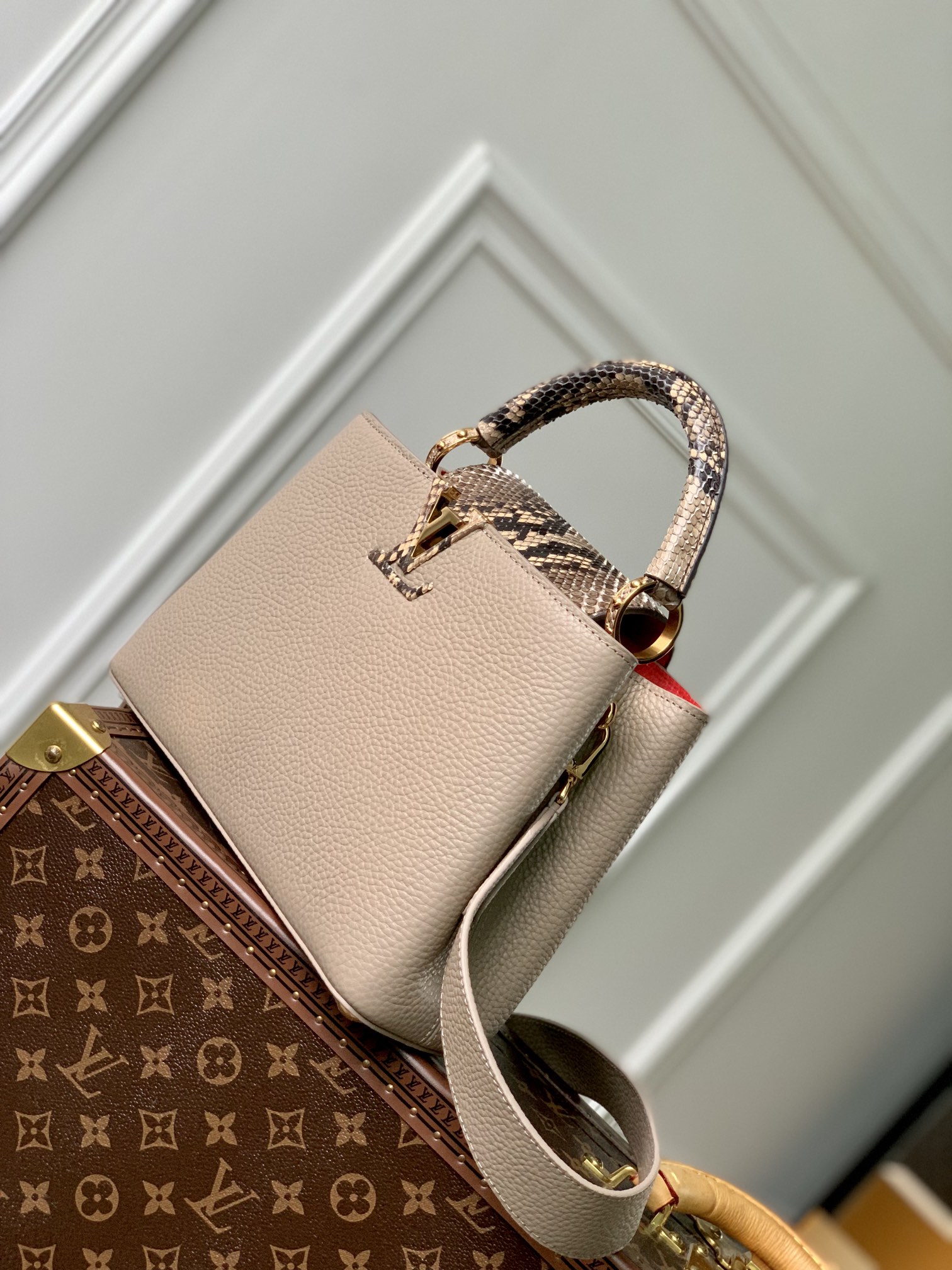 l**is V*t*n capucines bb-m21164-27*18*9cm