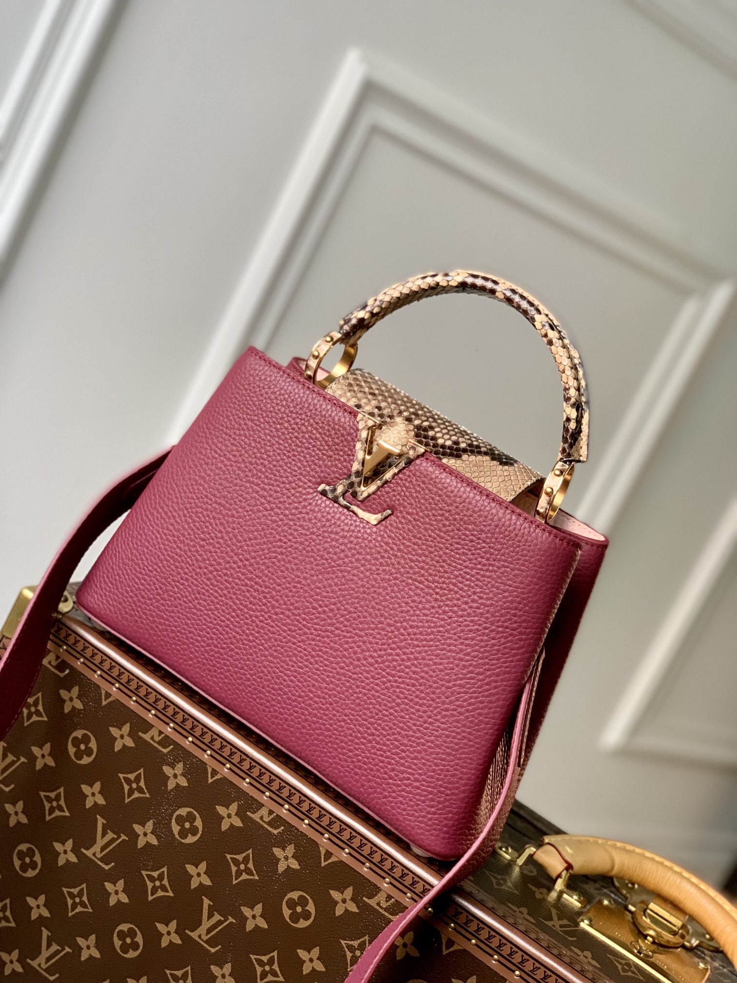 l**is V*t*n capucines bb-m21164-27*18*9cm
