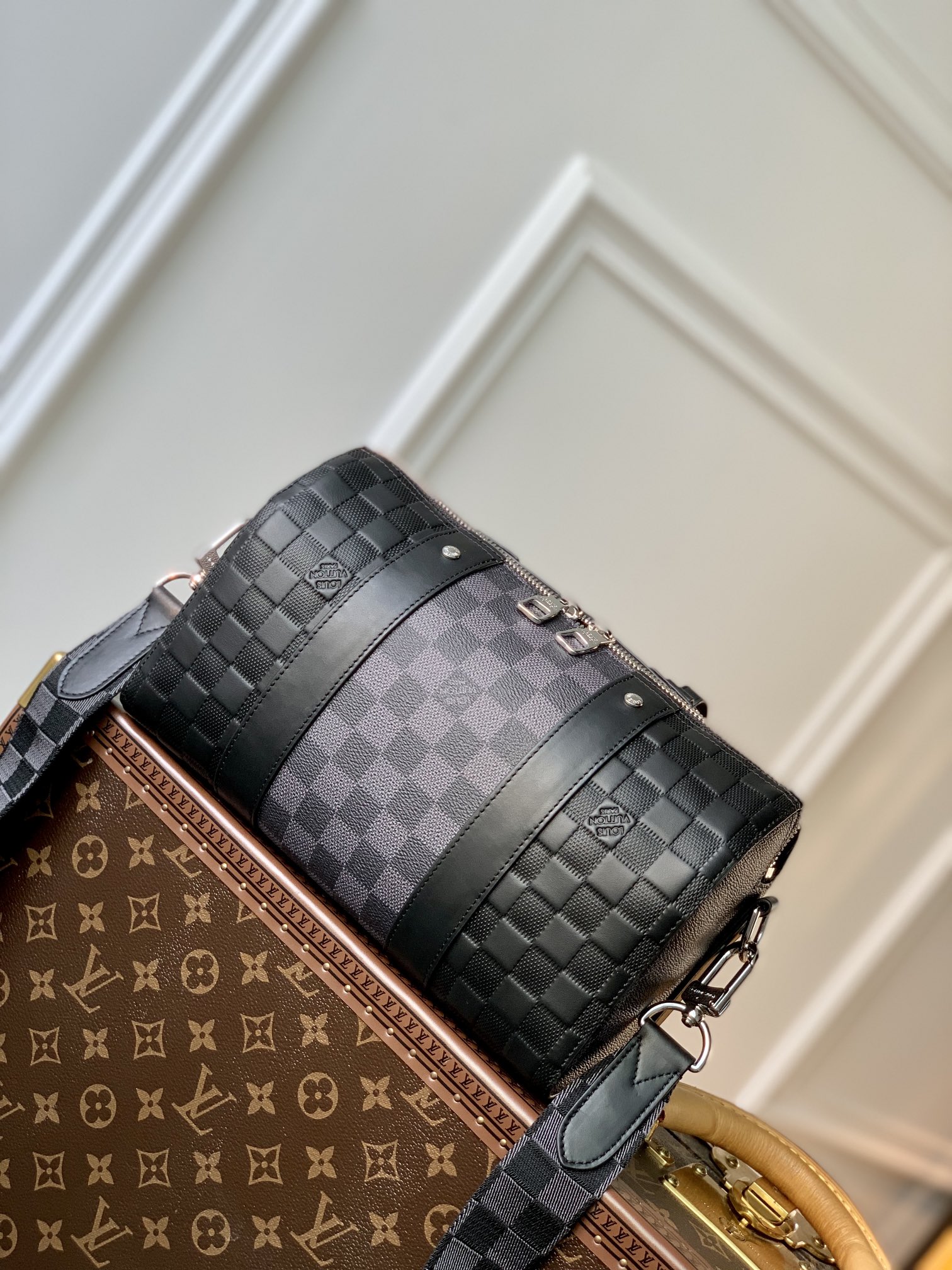 l**is V*t*n city keepall-27x17x13cm