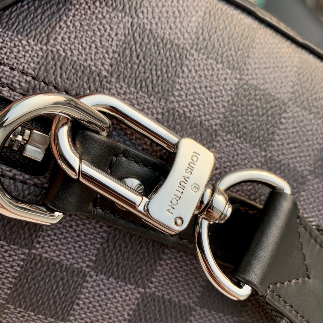 l**is V*t*n city keepall-27x17x13cm