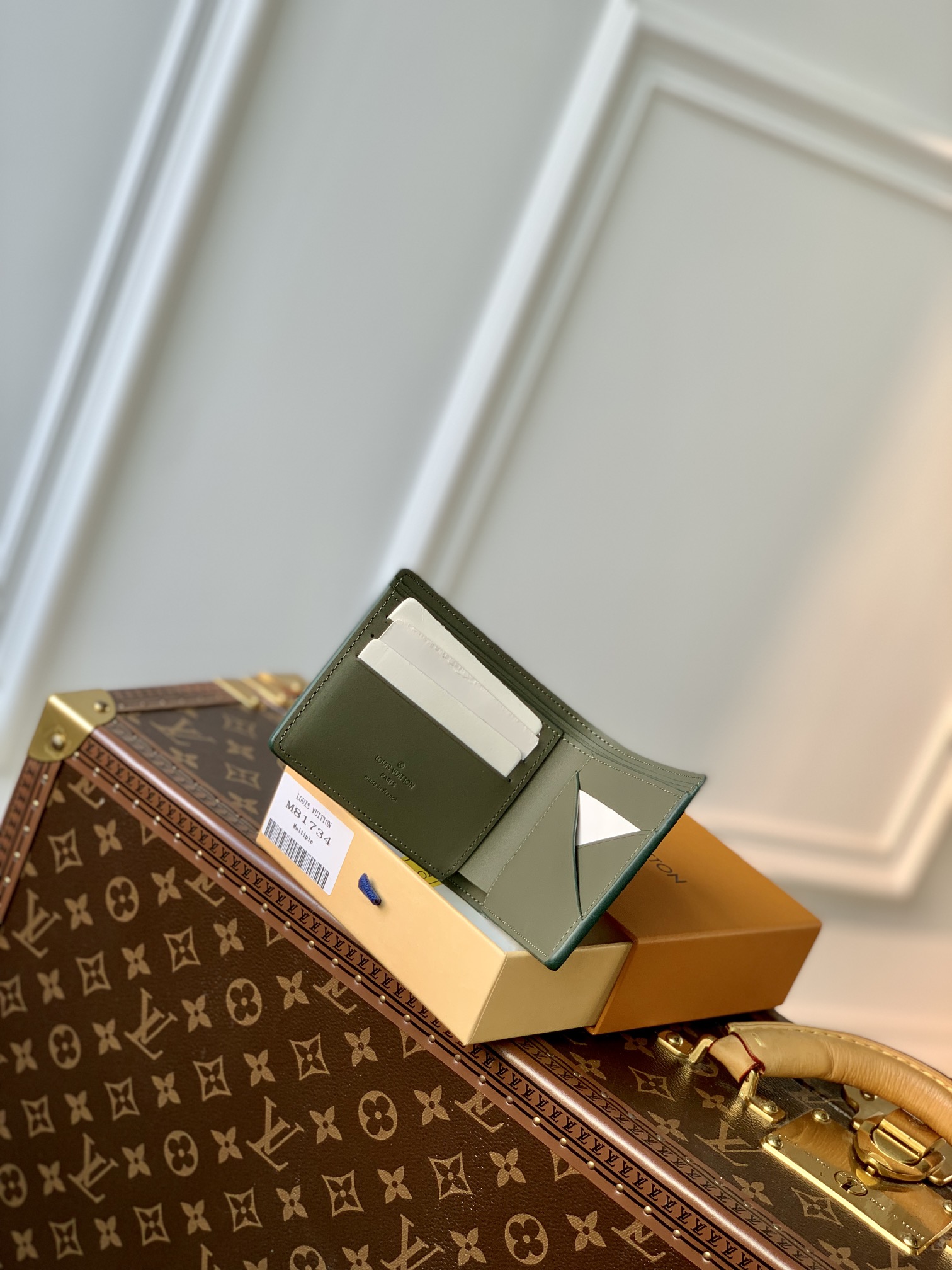 l**is V*t*n portefeuille multiple wallet-11.5 x 9 x 1.5 cm
