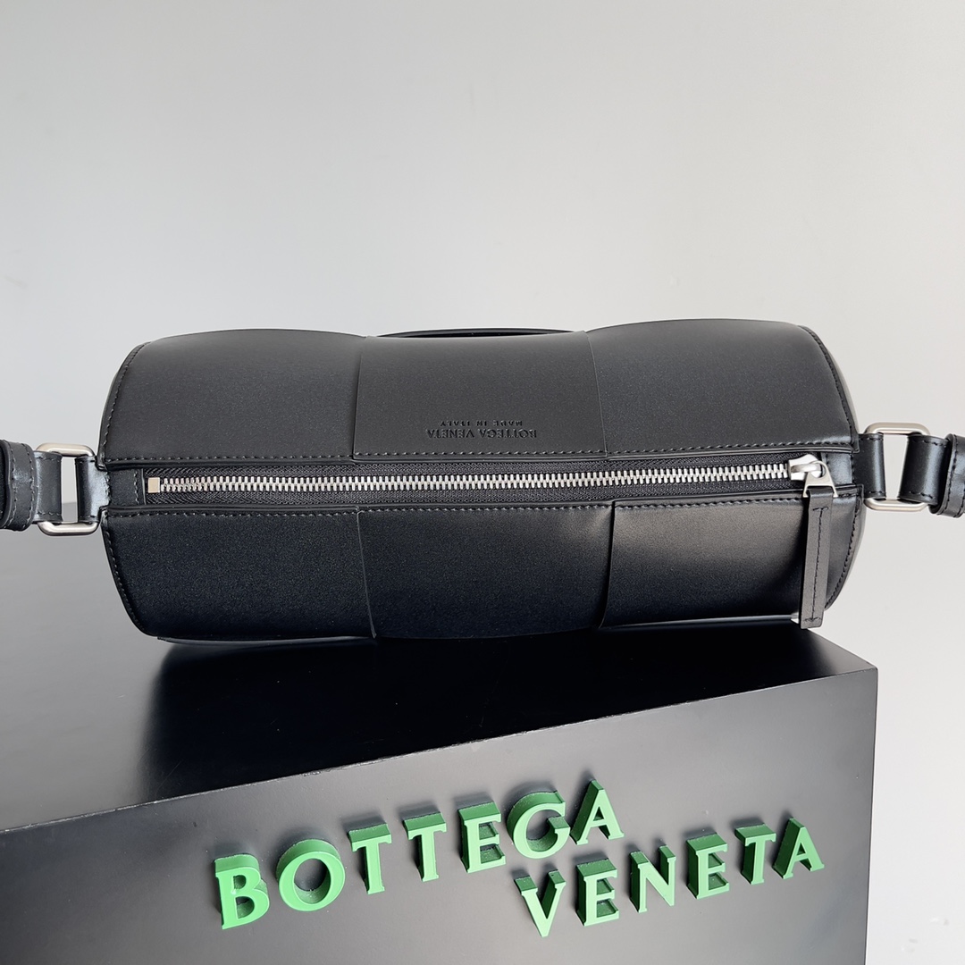 Bo*te*ga ve*ne*ta arco bag-31*14*14cm