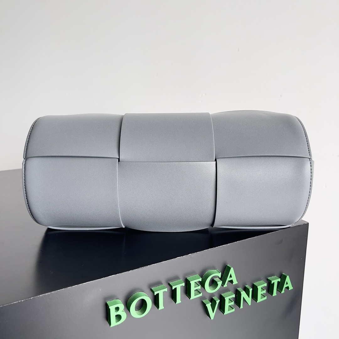 Bo*te*ga ve*ne*ta arco bag-31*14*14cm