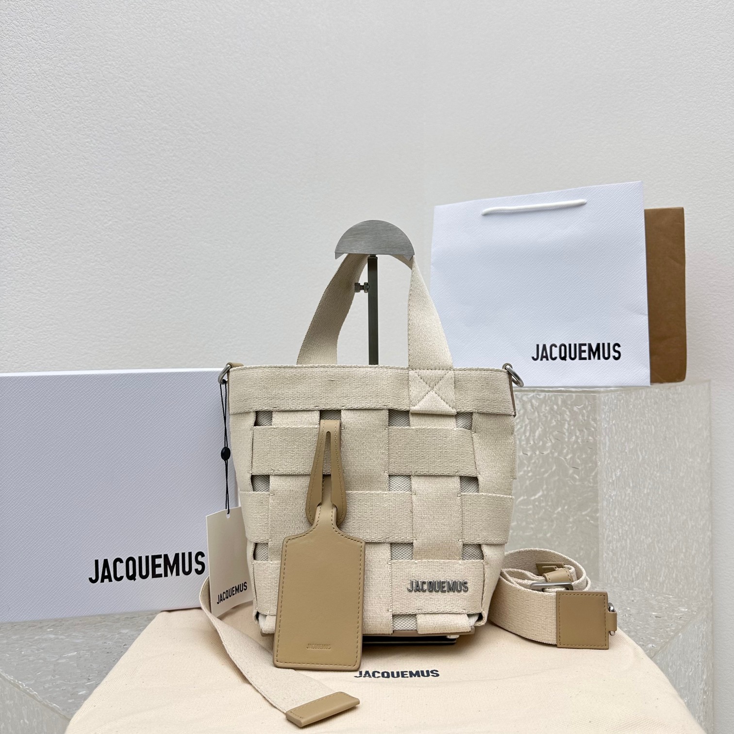 Jacquemus Le Bisou Bag -16*24*14CM