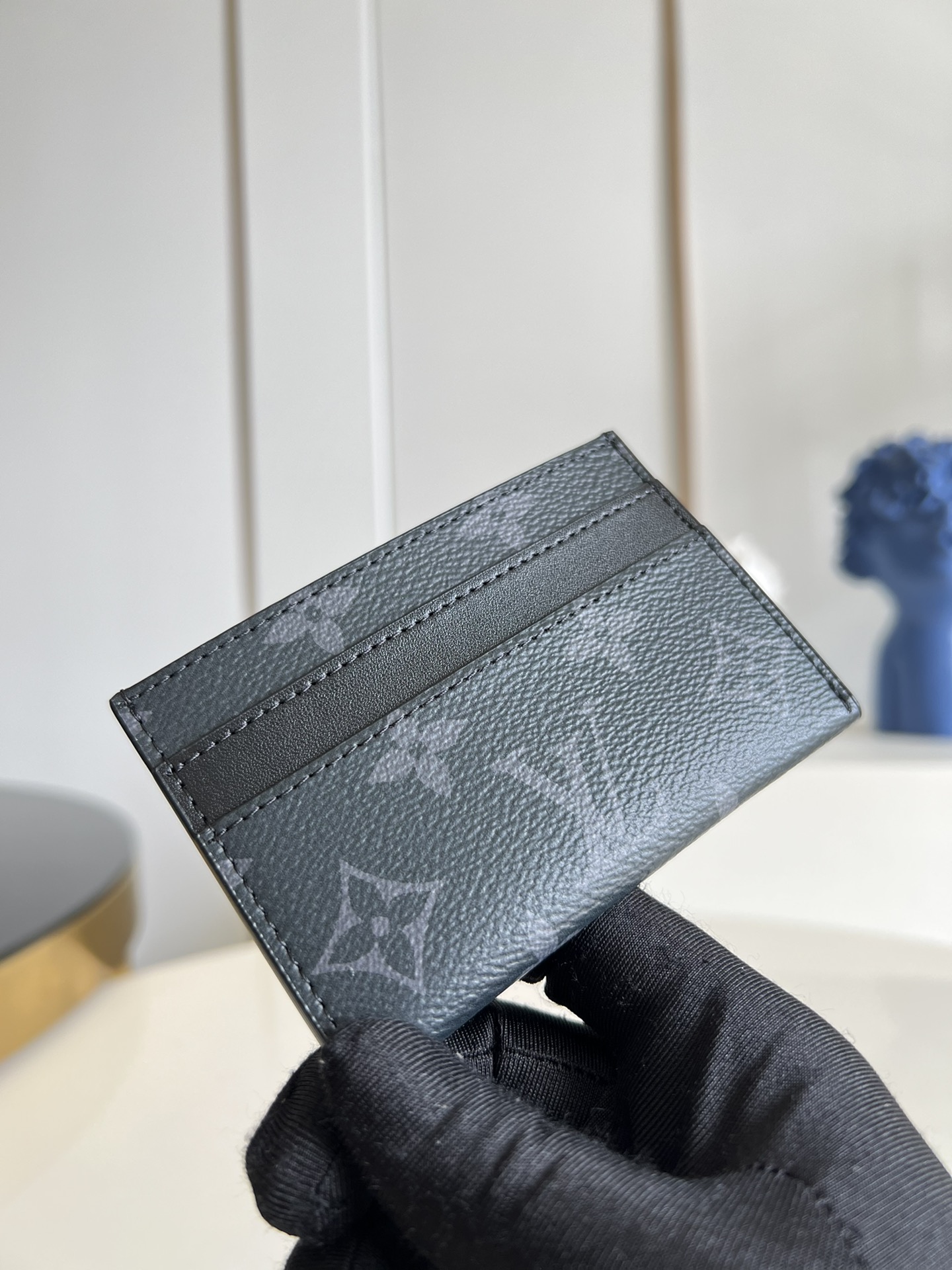 l**is V*t*n wallet-m62170-11.0x 7.0x 0.6cm