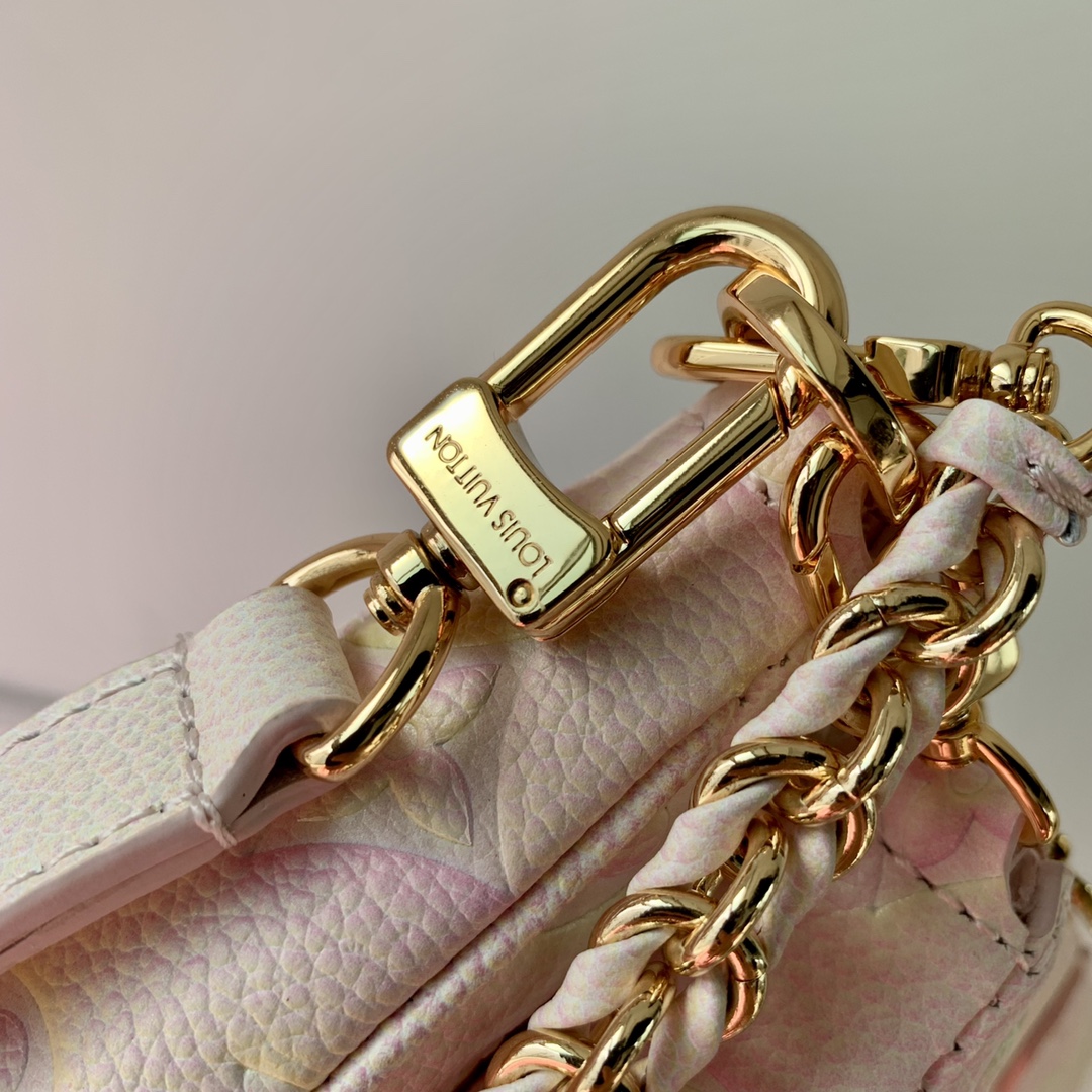 l**is V*t*n multi pochette accessoires m46180-24*13.5* 4cm