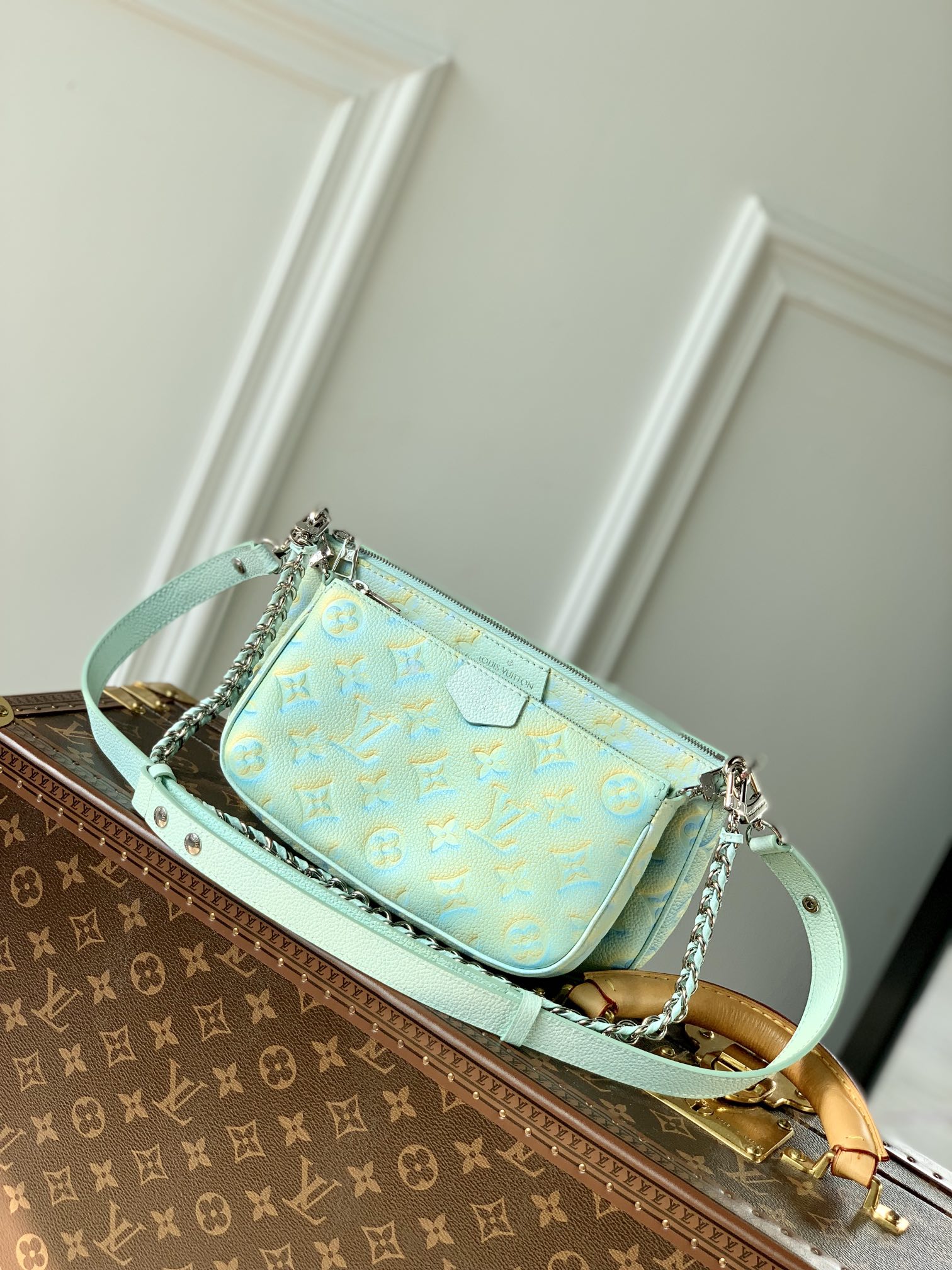 l**is V*t*n multi pochette accessoires m46180-24*13.5* 4cm