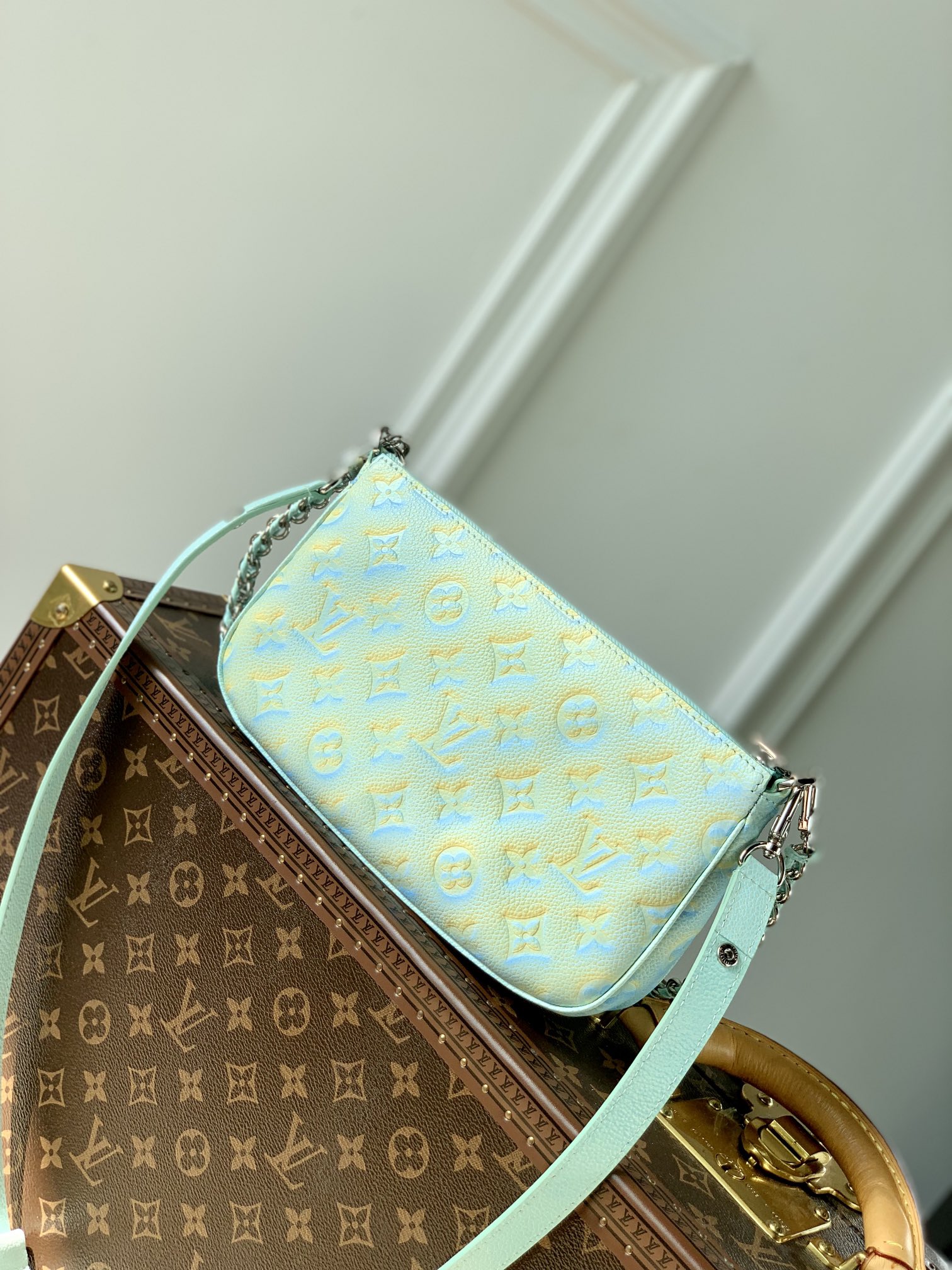 l**is V*t*n multi pochette accessoires m46180-24*13.5* 4cm
