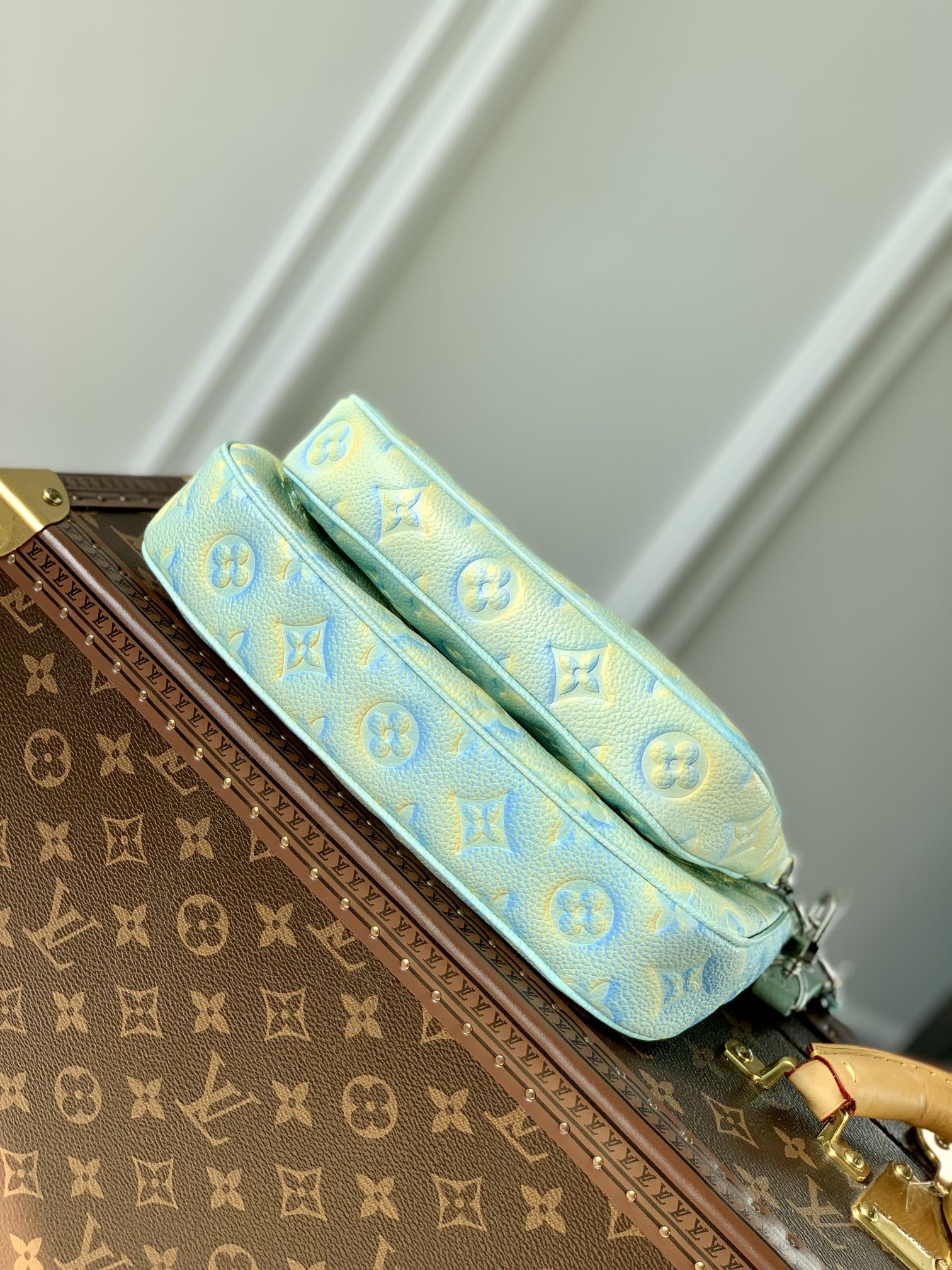 l**is V*t*n multi pochette accessoires m46180-24*13.5* 4cm