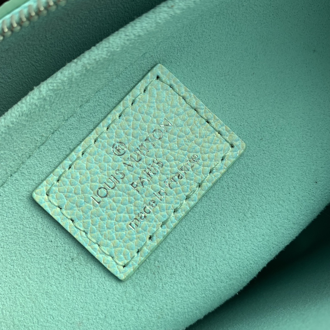 l**is V*t*n multi pochette accessoires m46180-24*13.5* 4cm