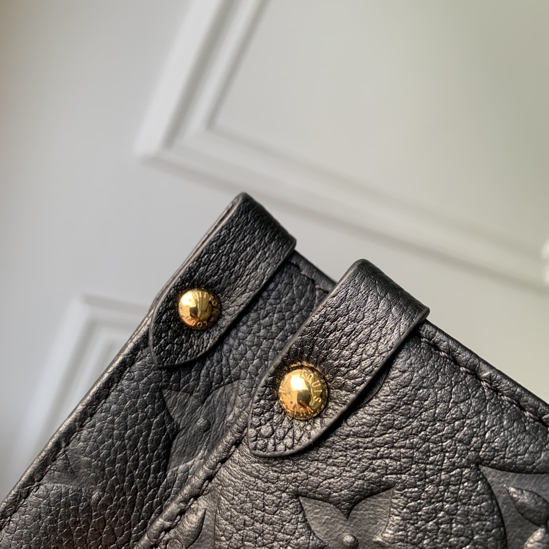 l**is V*t*n x ykonthego handbag-35 x 27 x 14 cm