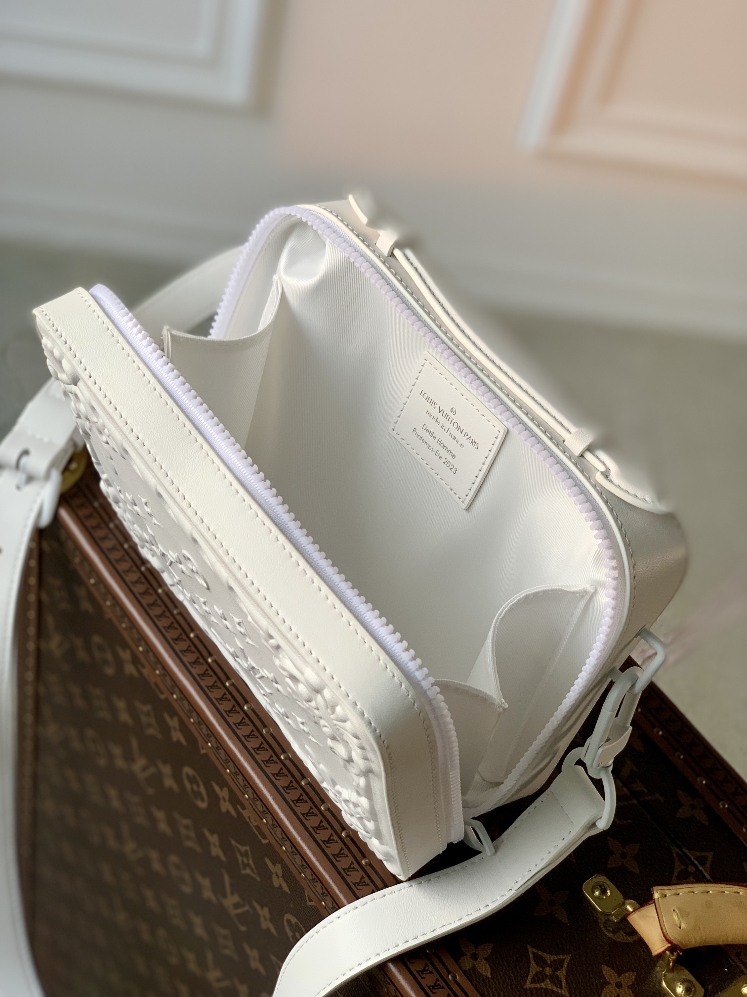 LV -Handle Soft Trunk-M21677-21.5 x 15 x 7CM