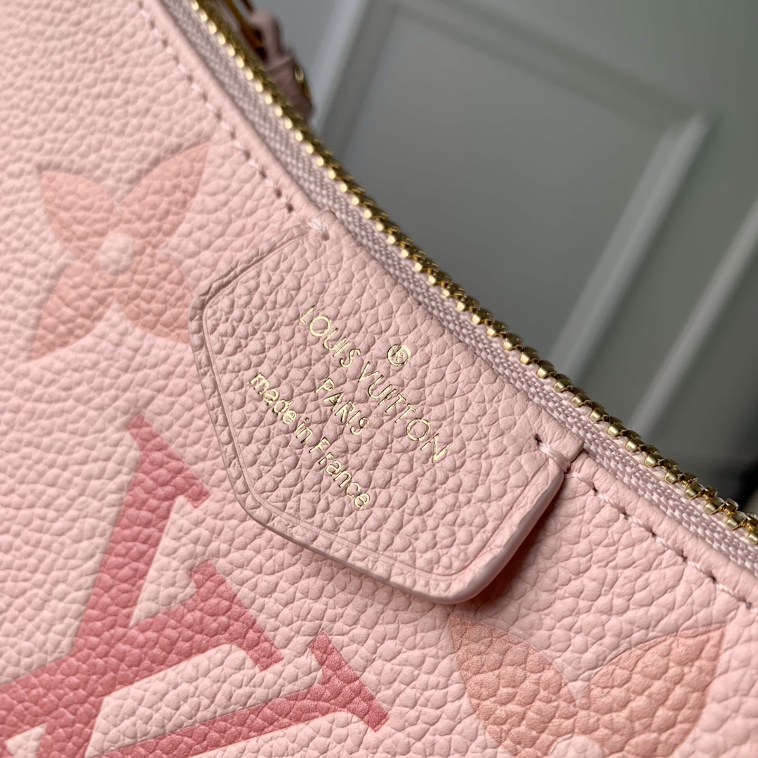 l**is V*t*n easy pouch on strap-19x11.5x3cm