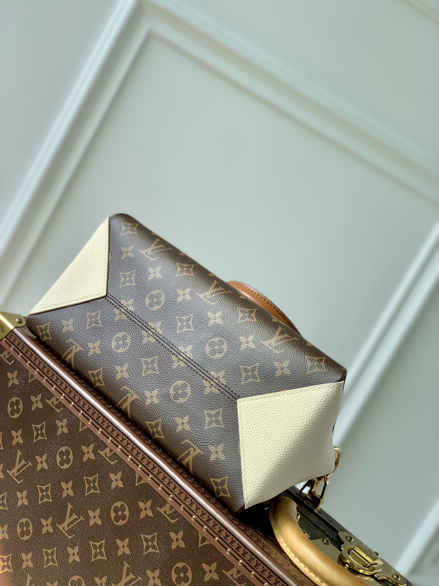 l**is V*t*n opéra bb handbag-26.0 x 18.0 x 15cm