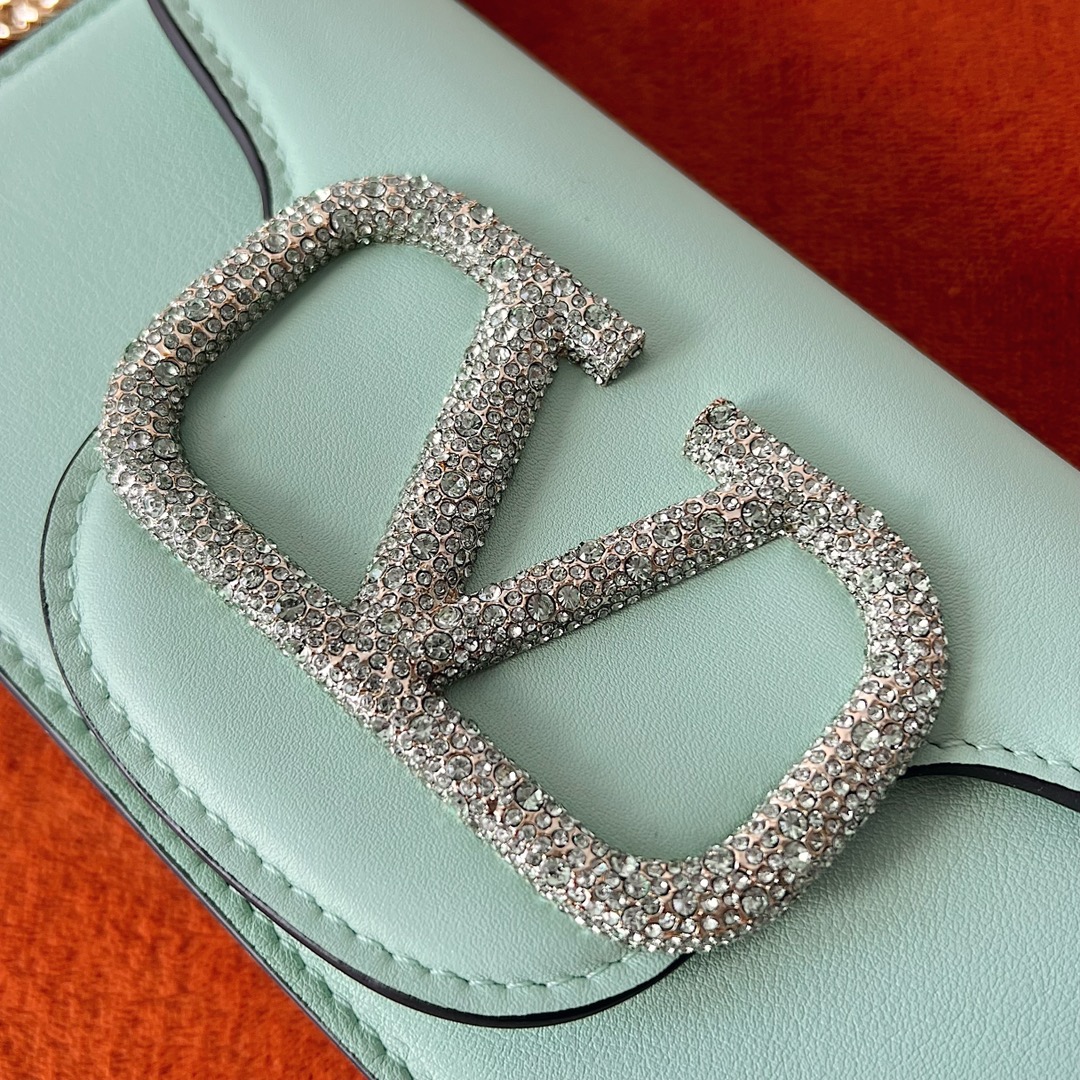 Valentino Garavani Signature Bag-20×11×5CM