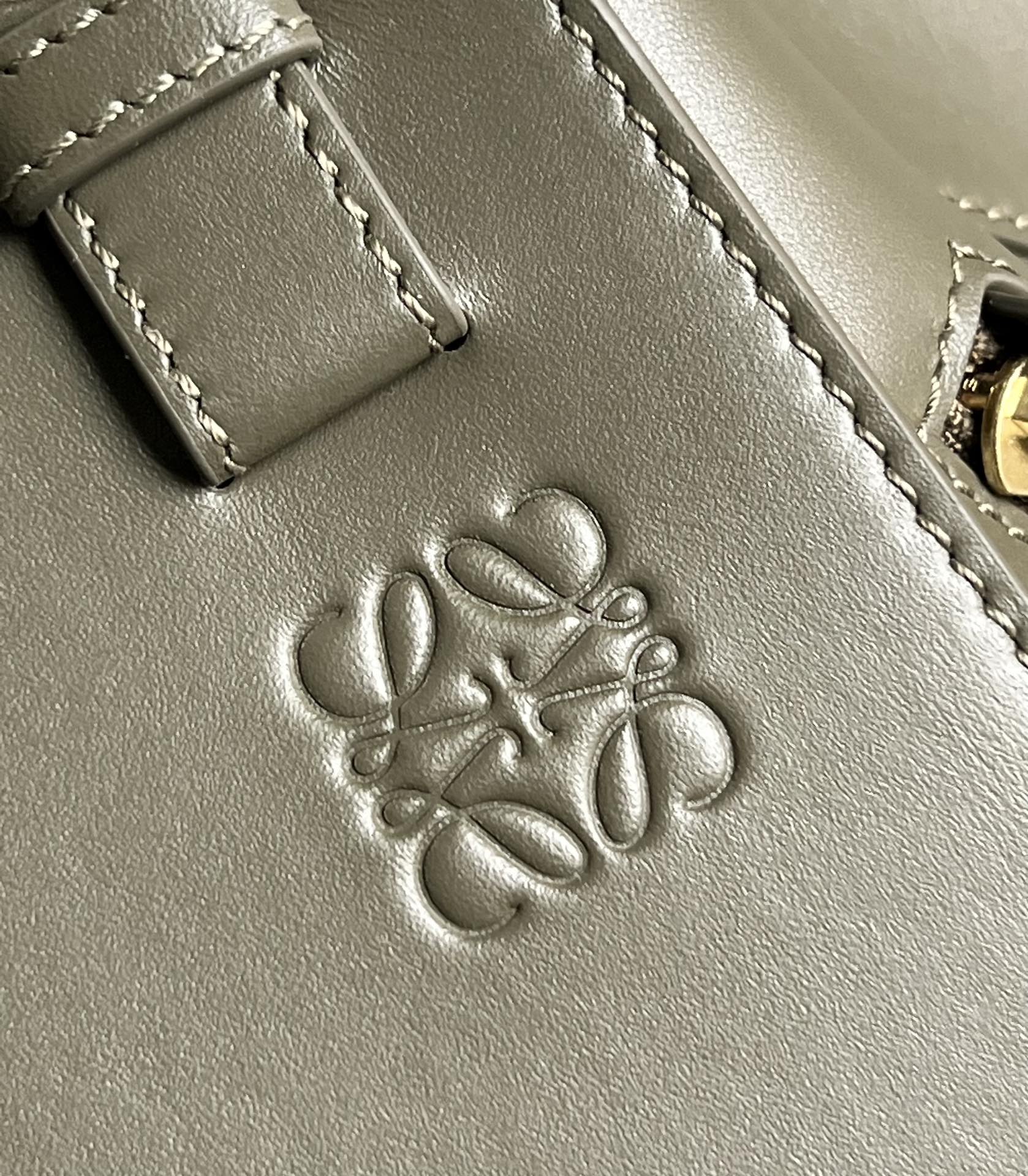 Loewe Hammock Bag-19.5*14.4*20.8CM