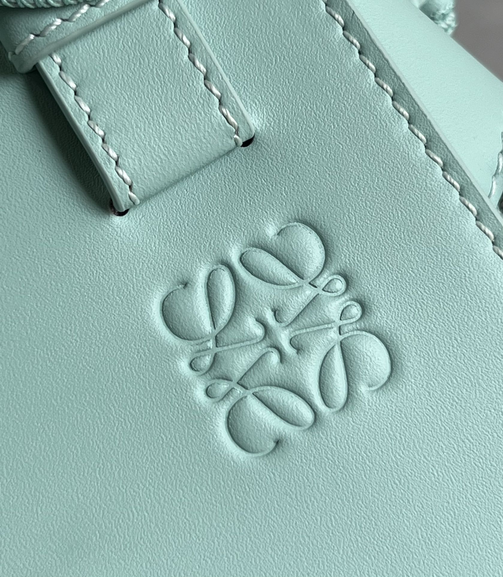 Loewe Hammock Bag-19.5*14.4*20.8CM